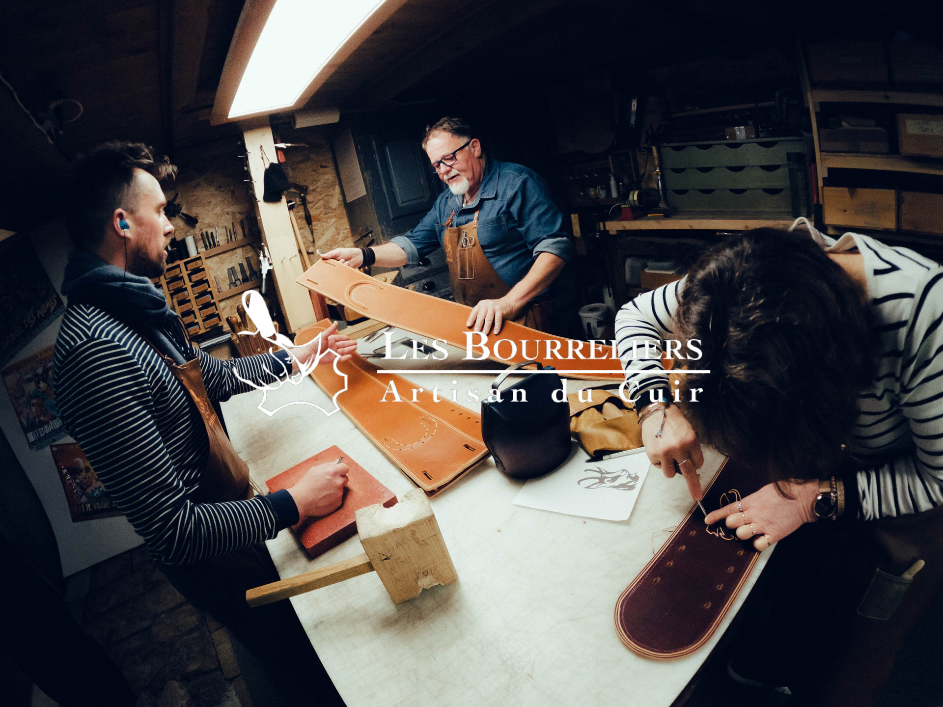 LES BOURRELIERS / STUDIO DOUBLE C