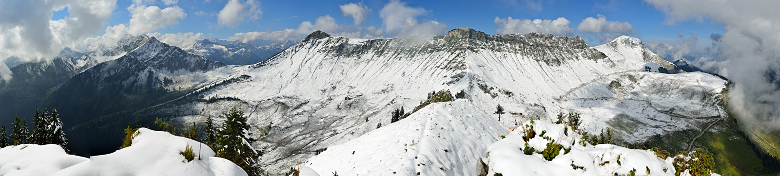 Blick von der Hochplatte am Achensee ins Karwendel