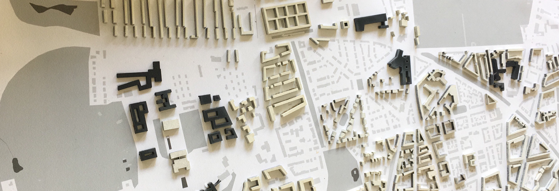 Modell//Beitrag zu : CAMPUSMEILE Frankfurt am Main - Wissen schafft Stadt Studentischer Ideenwettbewerb der Frankfurt University of Applied Scinces