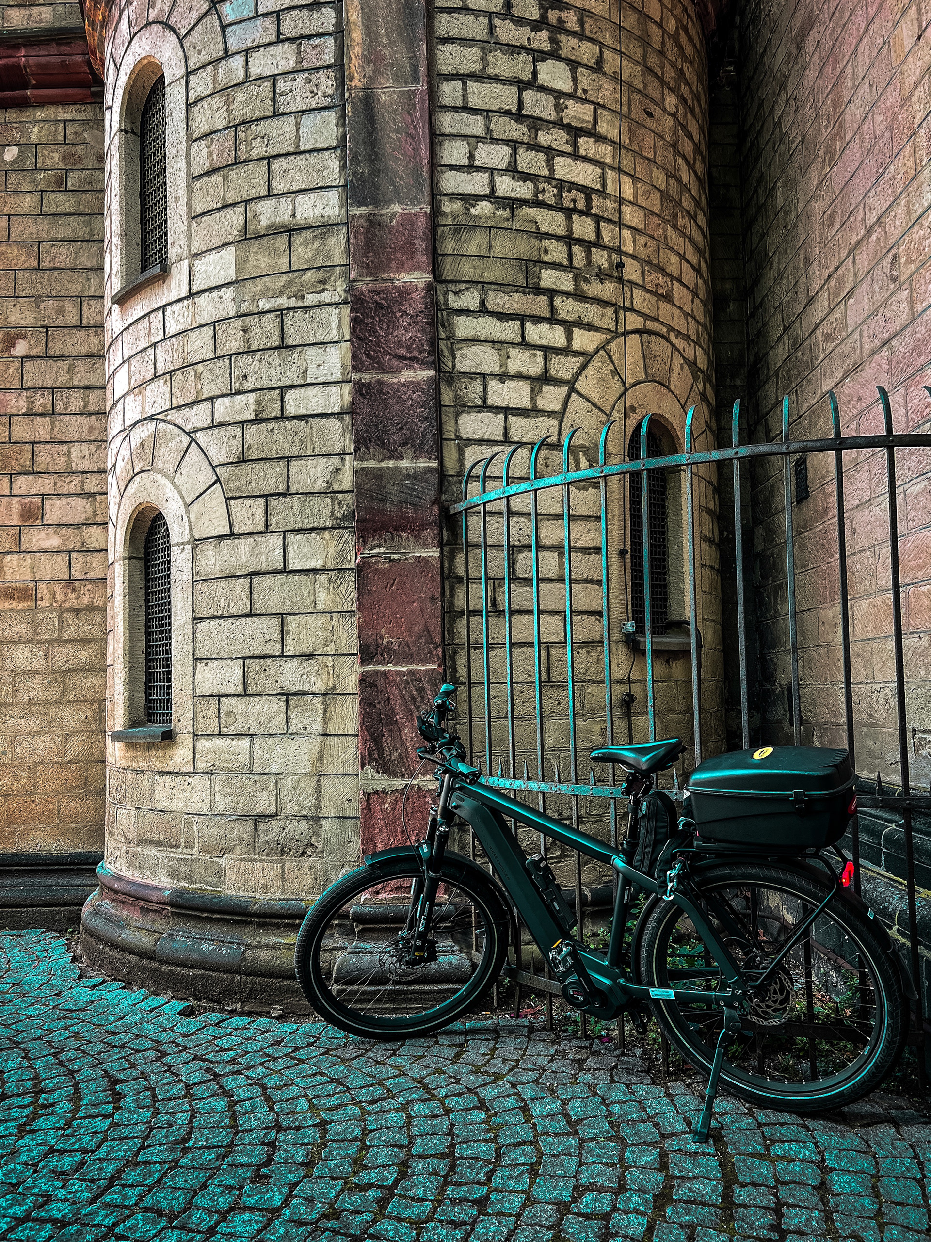 St. Kastor | iPhone 13 Pro Max