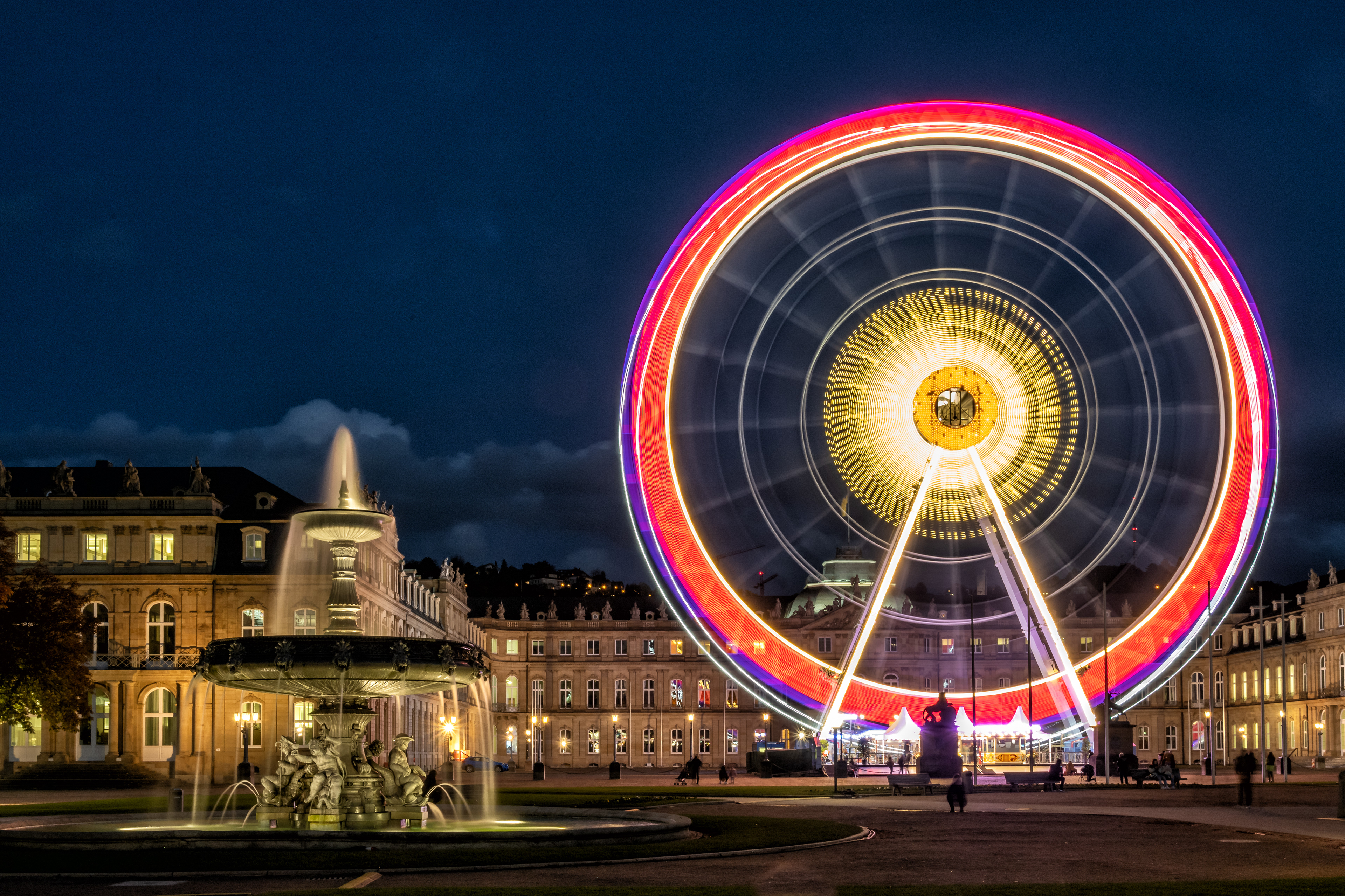 Riesenrad vor dem Neuen Schloss