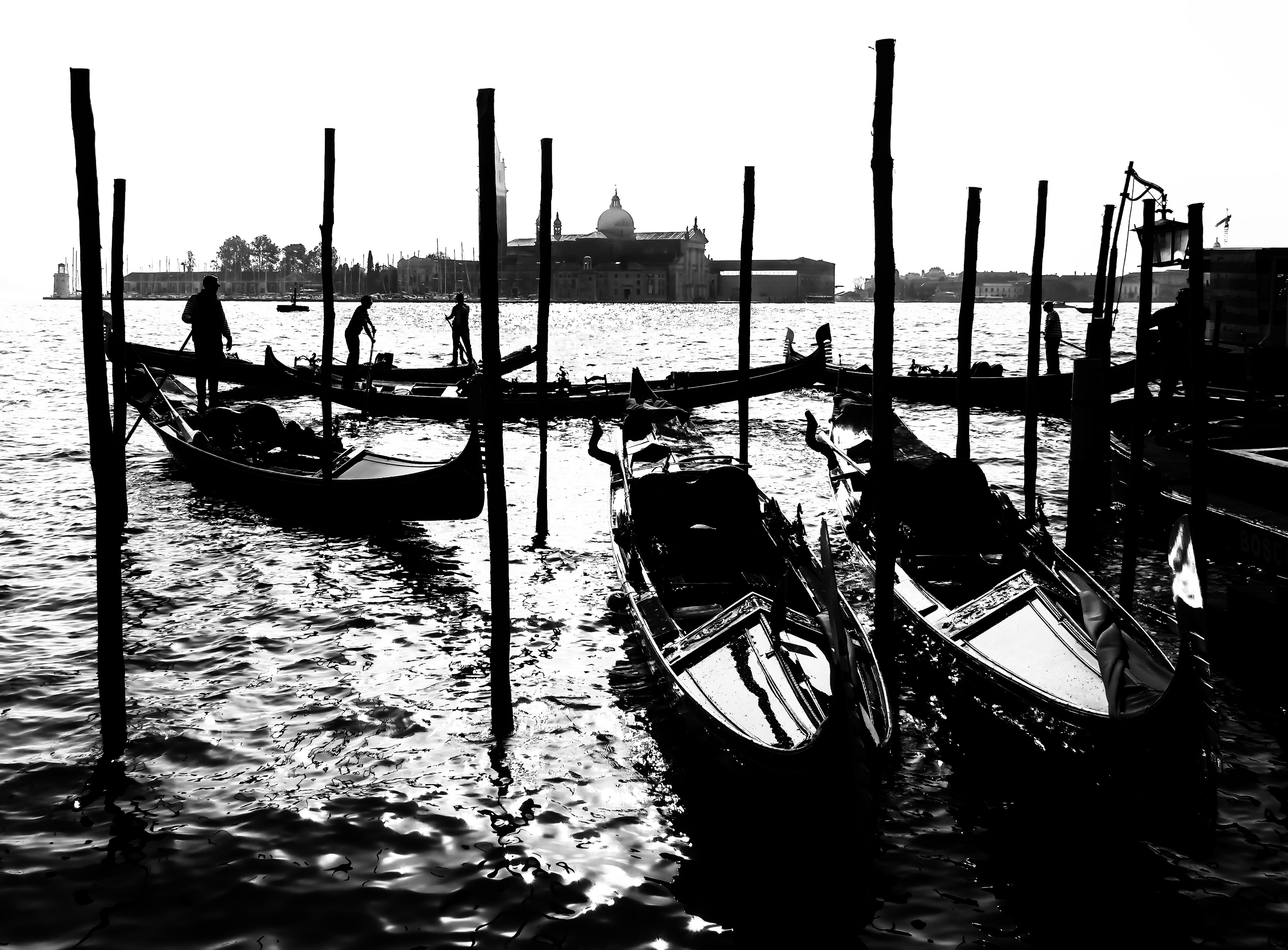 Gondeln vor San Giorgio Maggiore