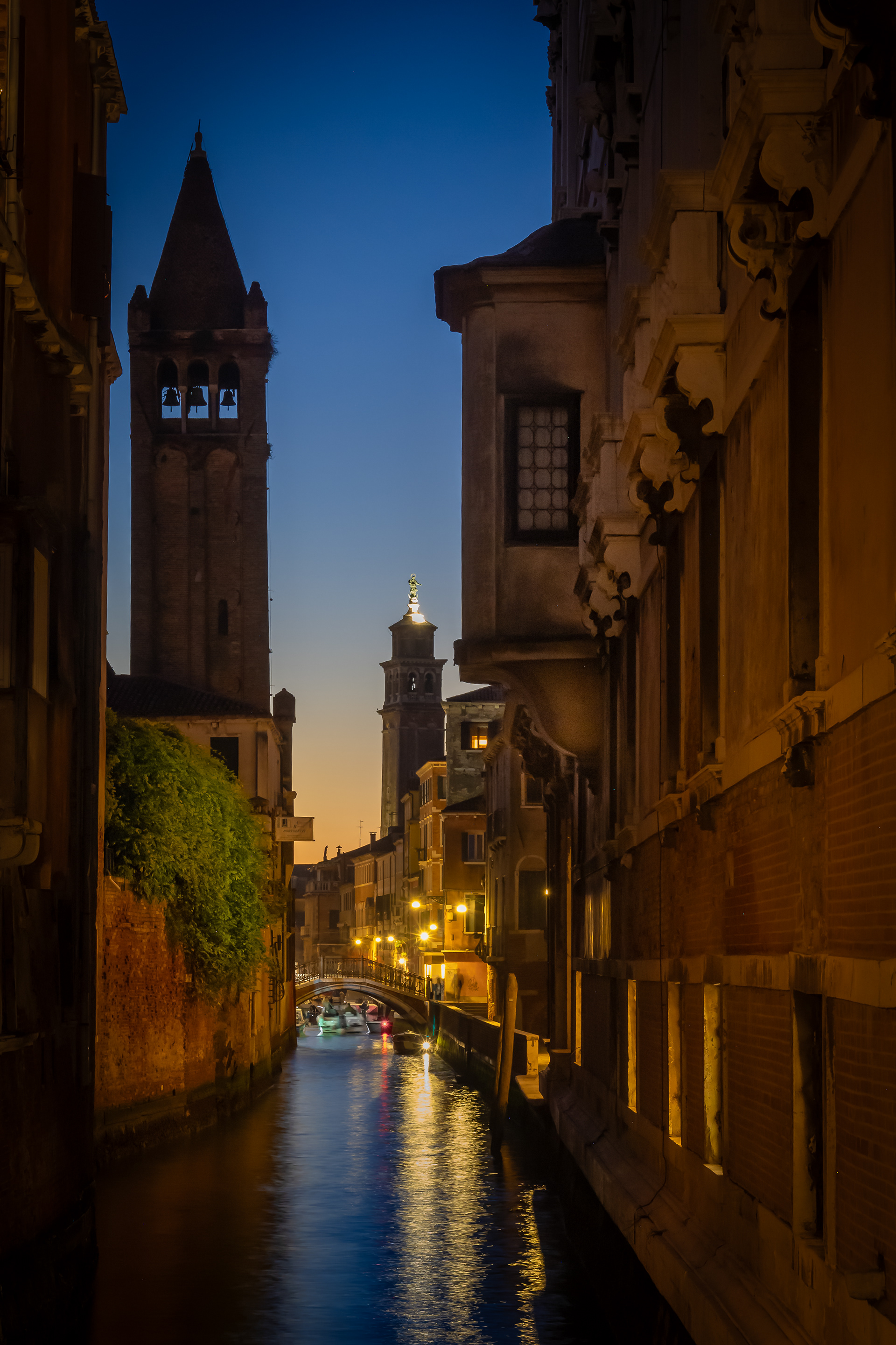 San Barnaba und Santa Maria dei Carmini