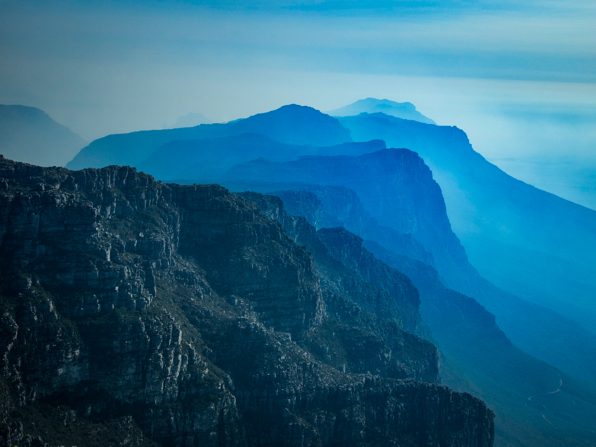 To the south of the main plateau is a lower part of the range called the Back Table. On the Atlantic coast of the peninsula, the range is known as the Twelve Apostles. The range continues southwards to Cape Point.