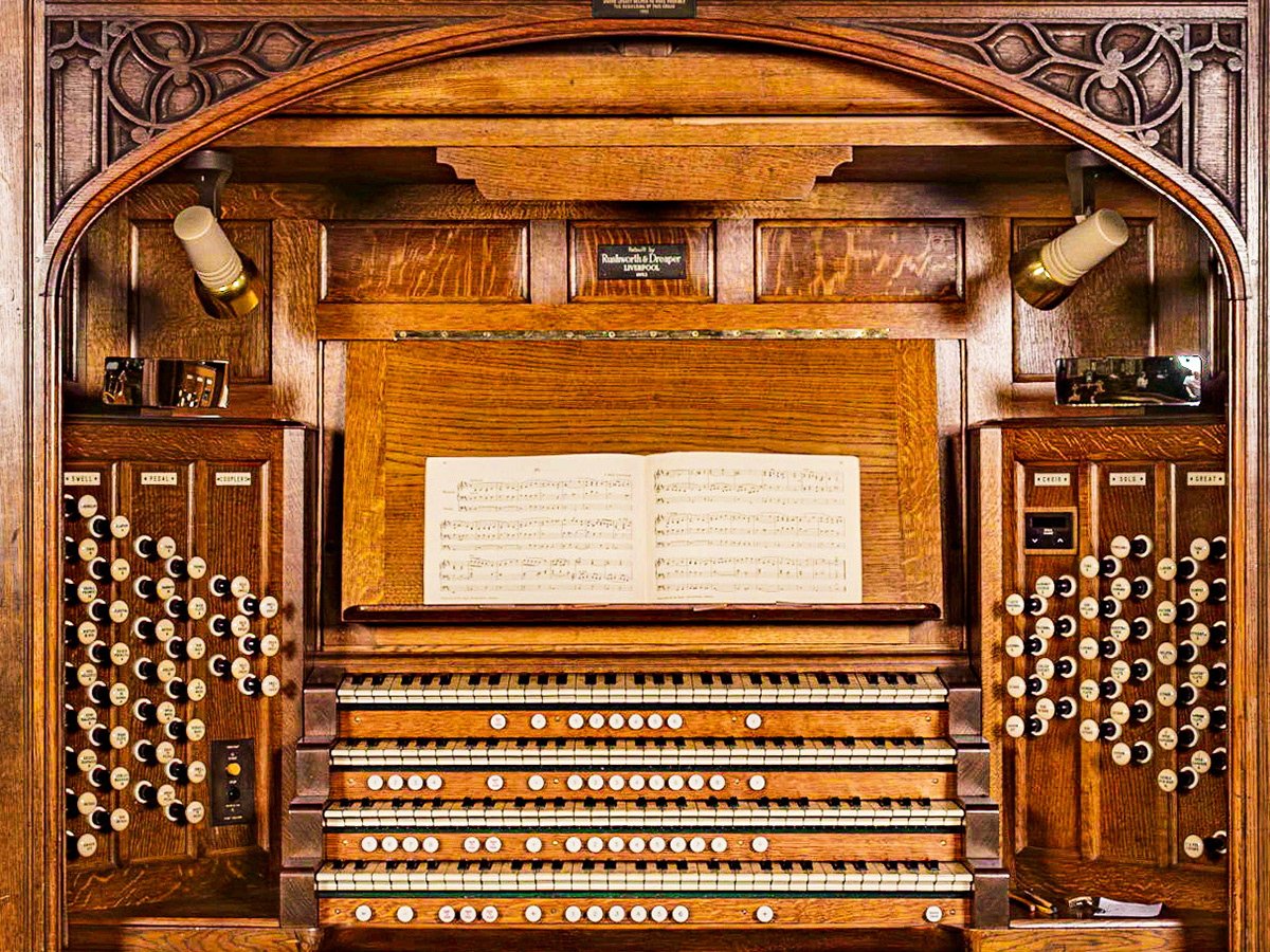 The T.C. Lewis Organ At Albion Church Ashton under Lyne