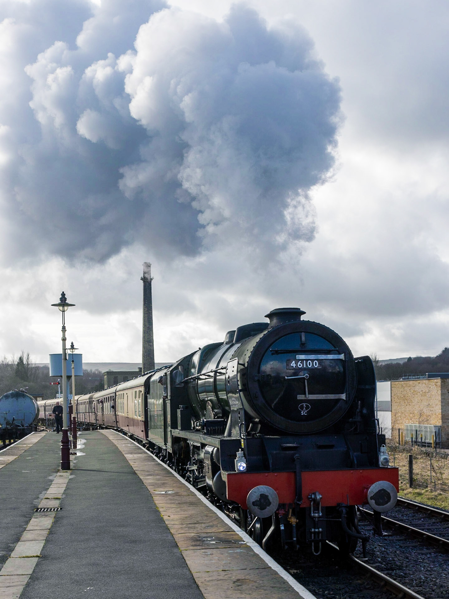 The Royal Scot was built in 1930 at Derby as 6152 The Kings Dragoon Guardsman. It was bought by Billy Butlin of Butlins Holiday Camps and after cosmetic restoration at Crewe Works, was set on a plinth at Skegness. 6100 left Skegness for the Bressingham Steam Museum on 16 March 1971 and was returned to steam in 1972. Following completion of work at Crewe in 2015, 46100 was transported to the Severn Valley Railway for running in before taking part in the autumn steam gala there. It is now back running on the main line.
