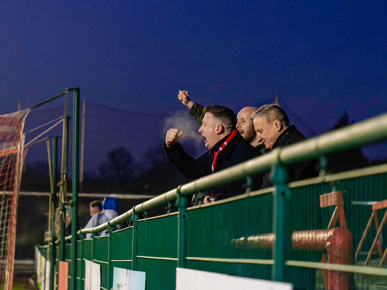 Loyal Fans Cheer On The Ashton Team