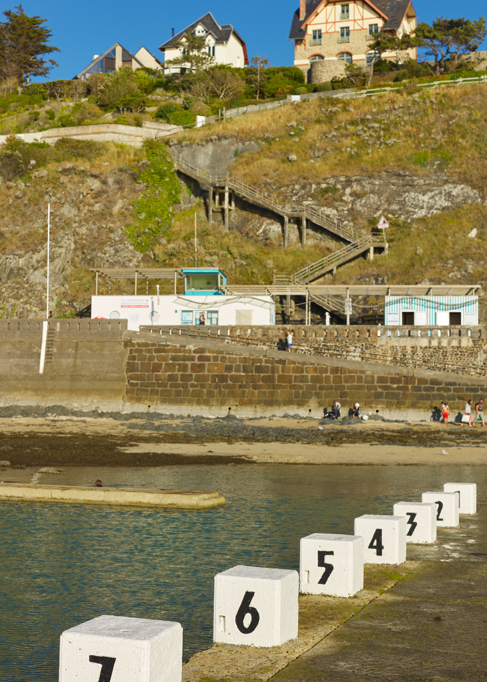 Granville, bassin d'eau de mer, II