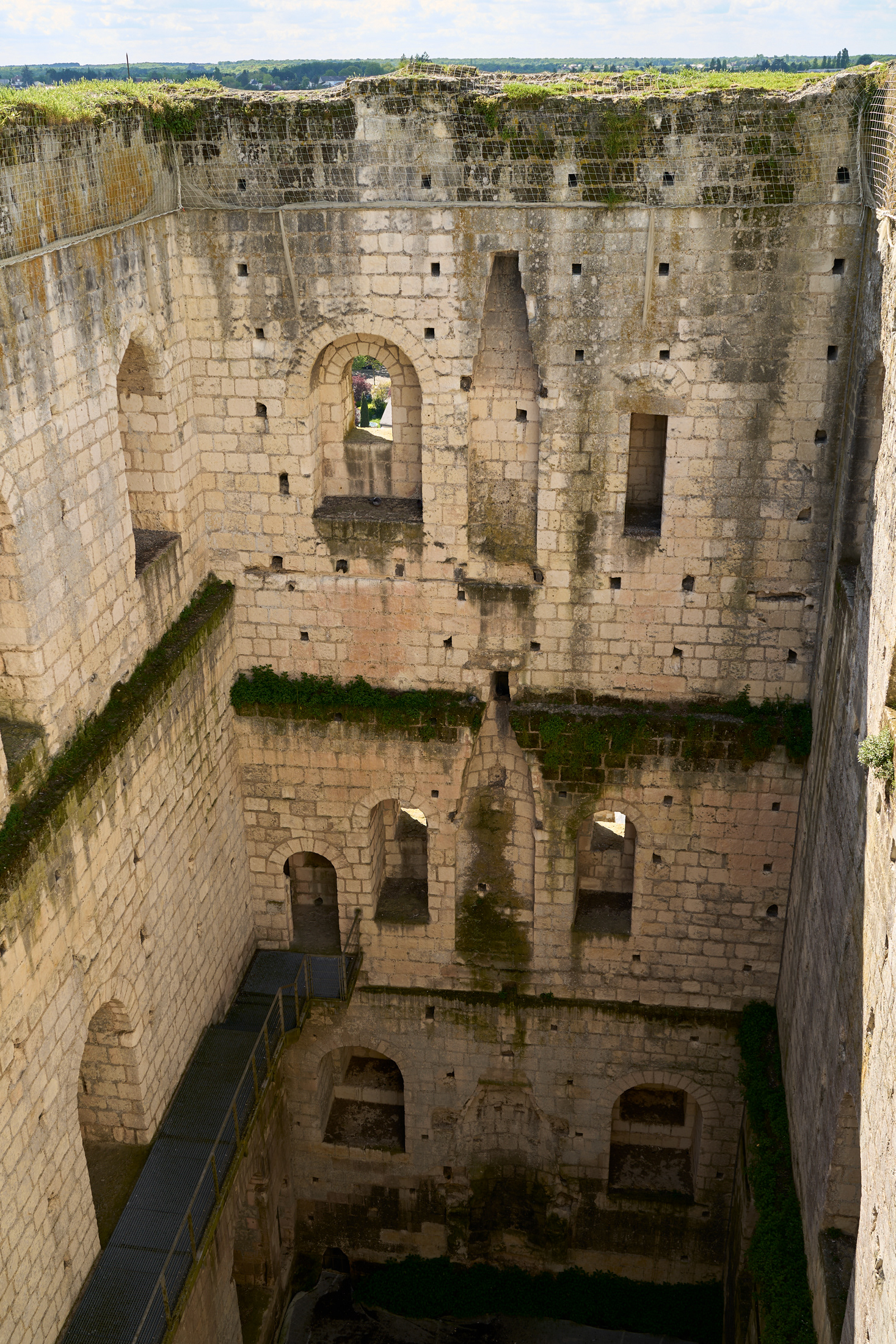Donjon de Loches, intérieur, III