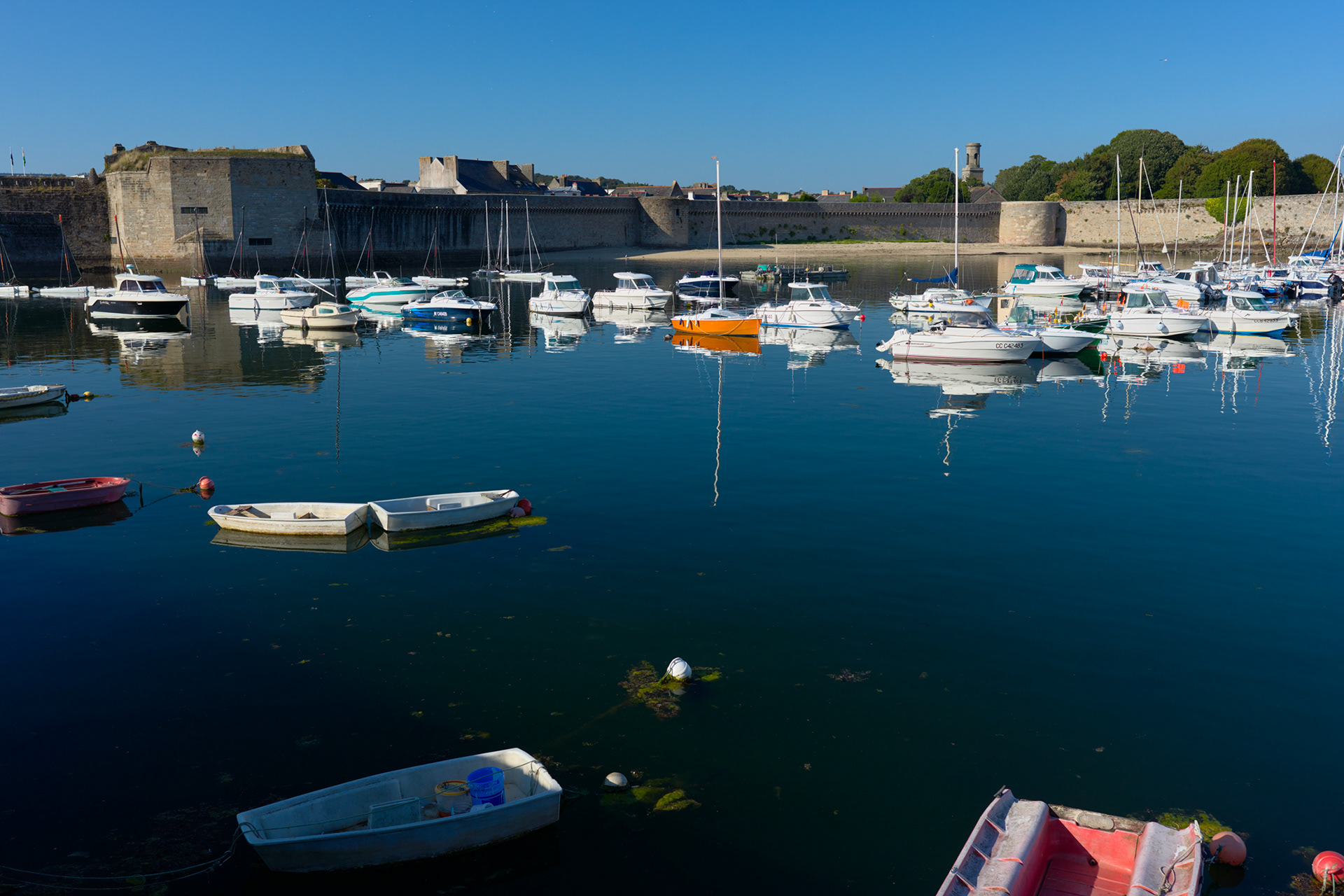 Concarneau, port de plaisance, bâteaux