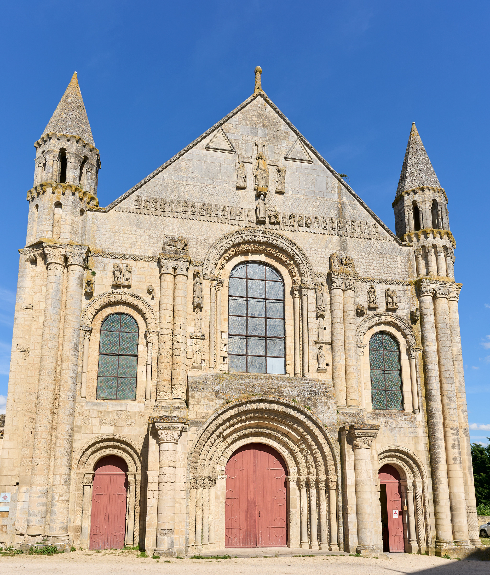 Eglise de Saint-Jouin de Marne, façade, I