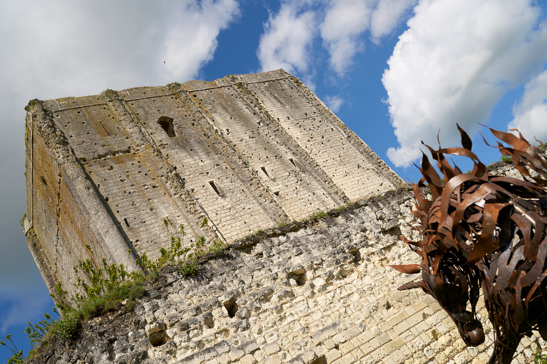 Donjon de Loches, extérieur, III