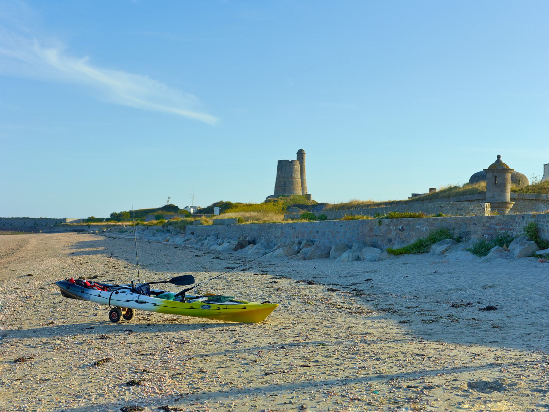 Fort de La Hougue, vu depuis la plage
