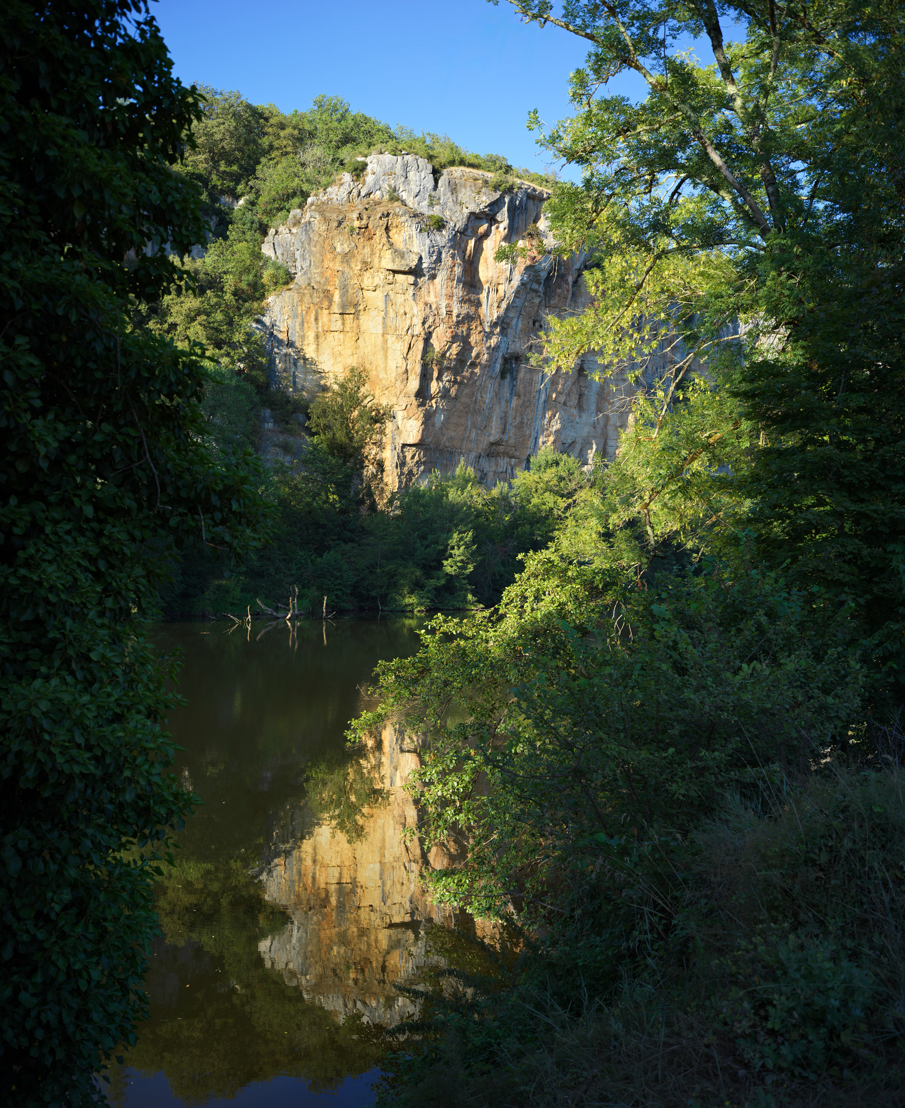 Falaise des berges du Lot, III