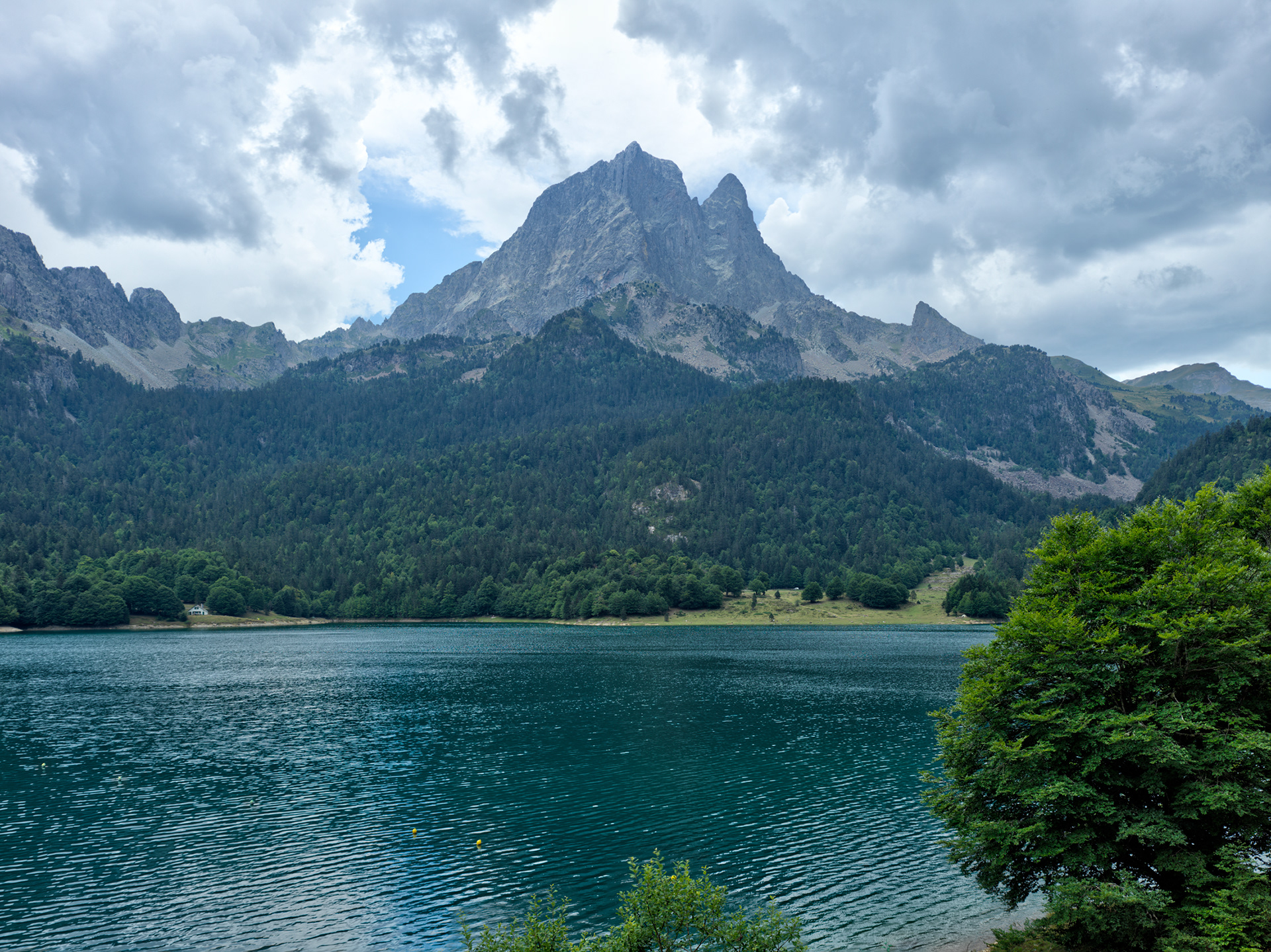 Lac de Bious Artigues, V