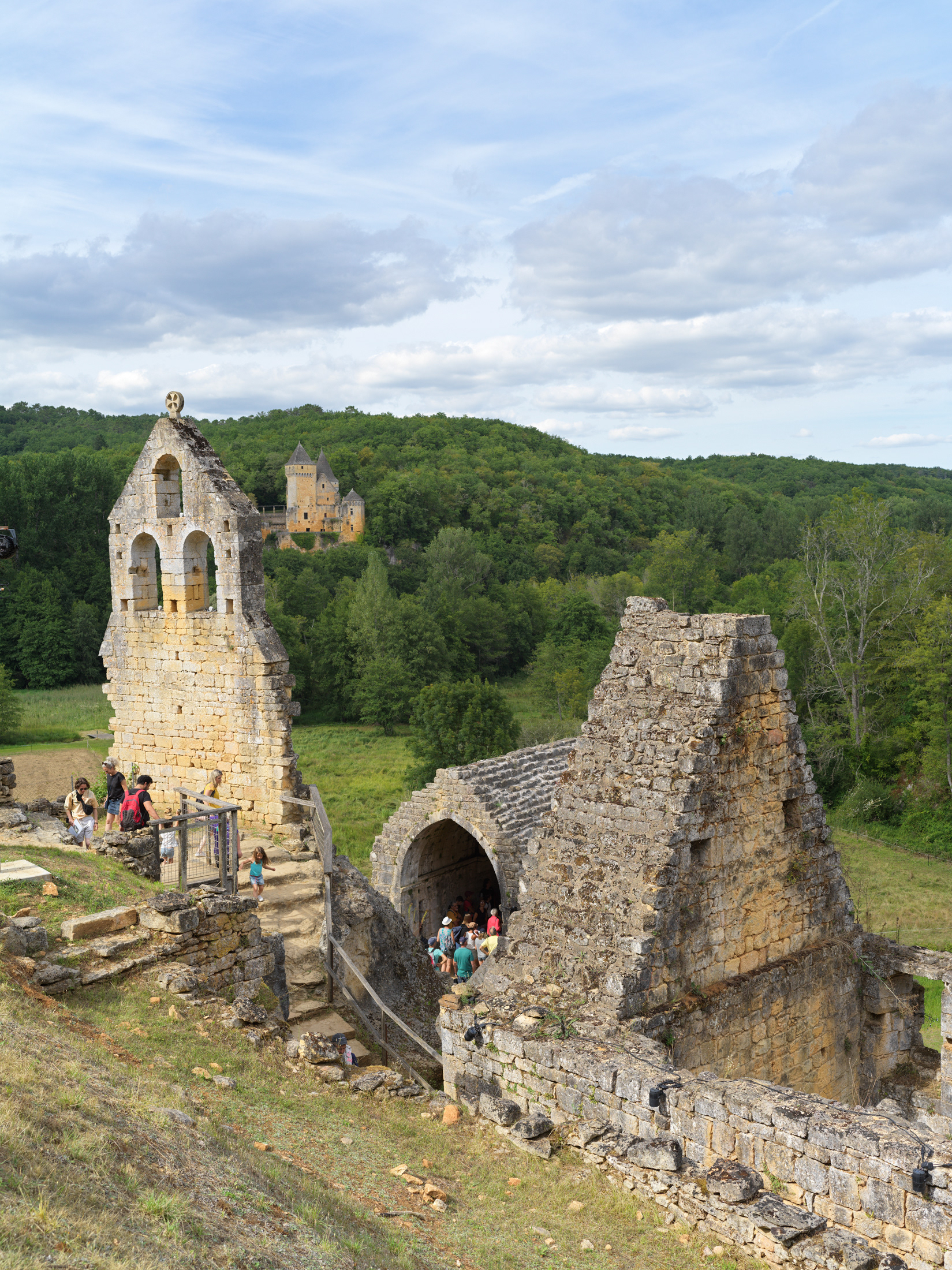 Château de Commarque, X