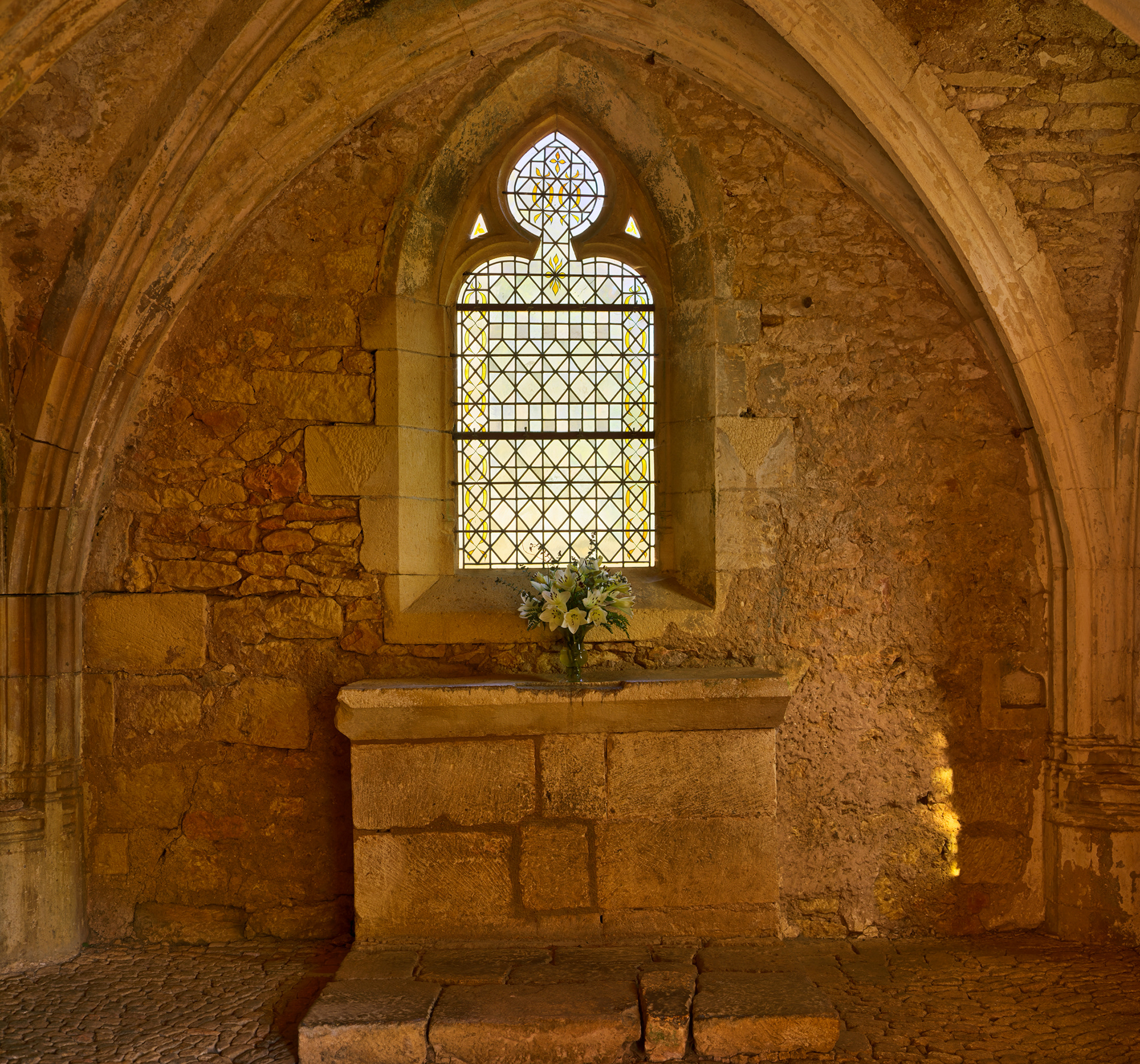 Village médiéval de la Madeleine, chapelle, II