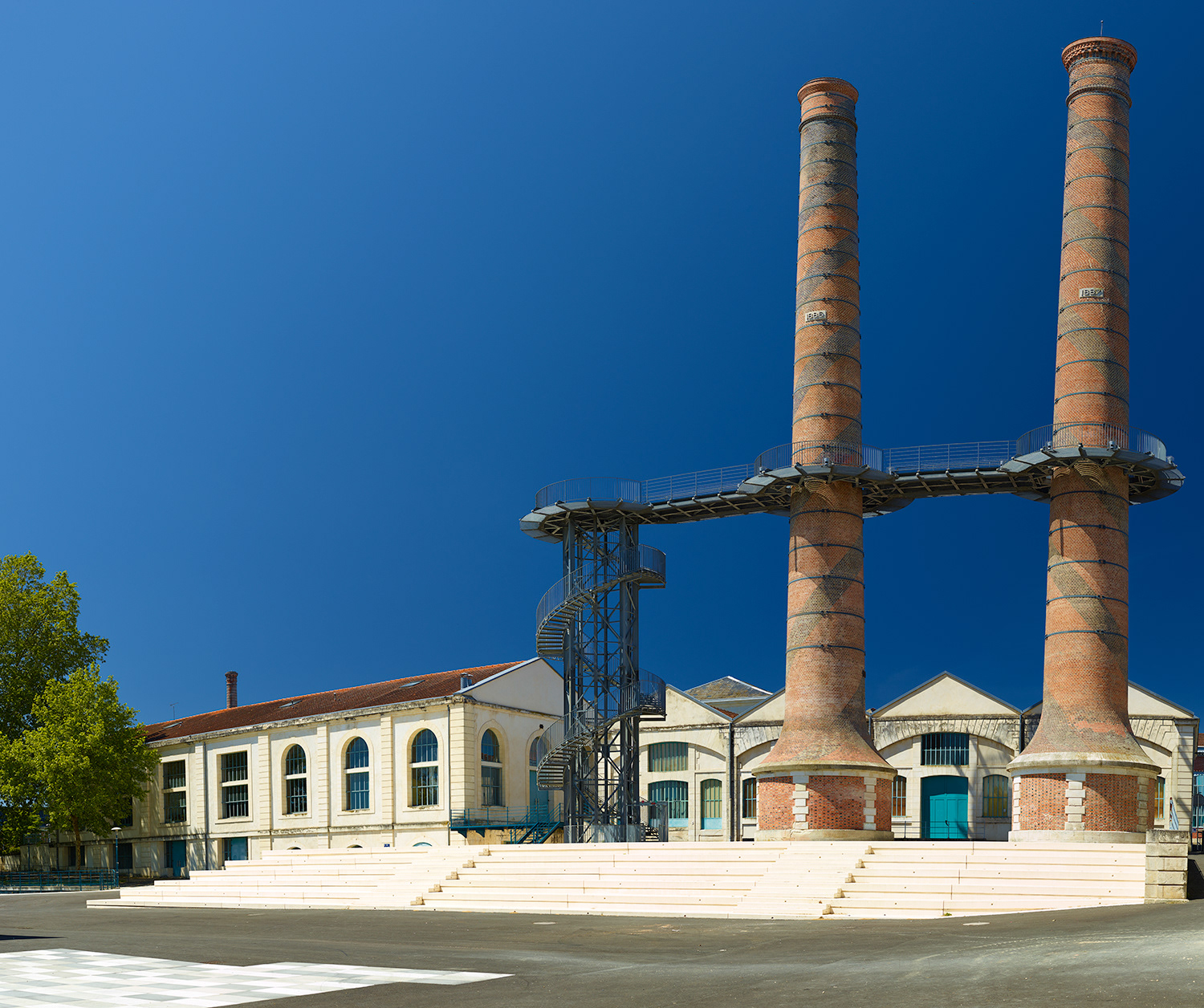 La Manu, vue des tours II, 40x50 cm. Jean Luc Vilmouth, Comme deux tours, 1994 © ADAGP, Paris, 2026