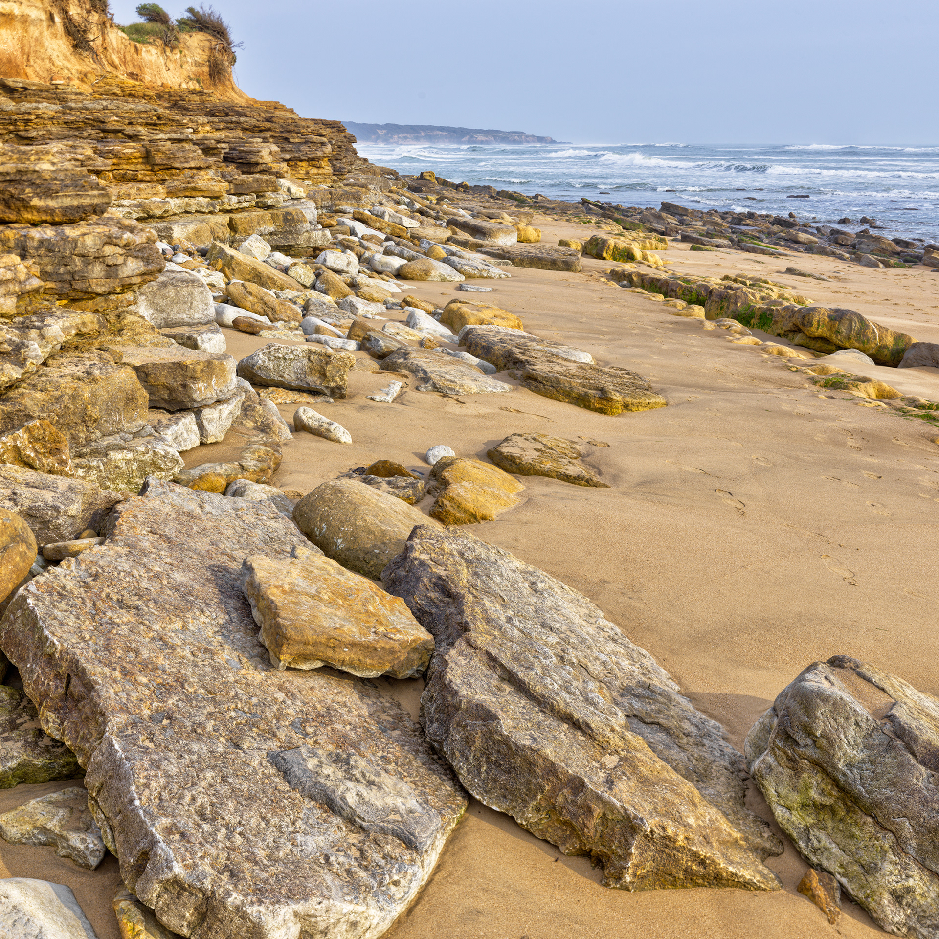Côte près du port de Bourgenay, II