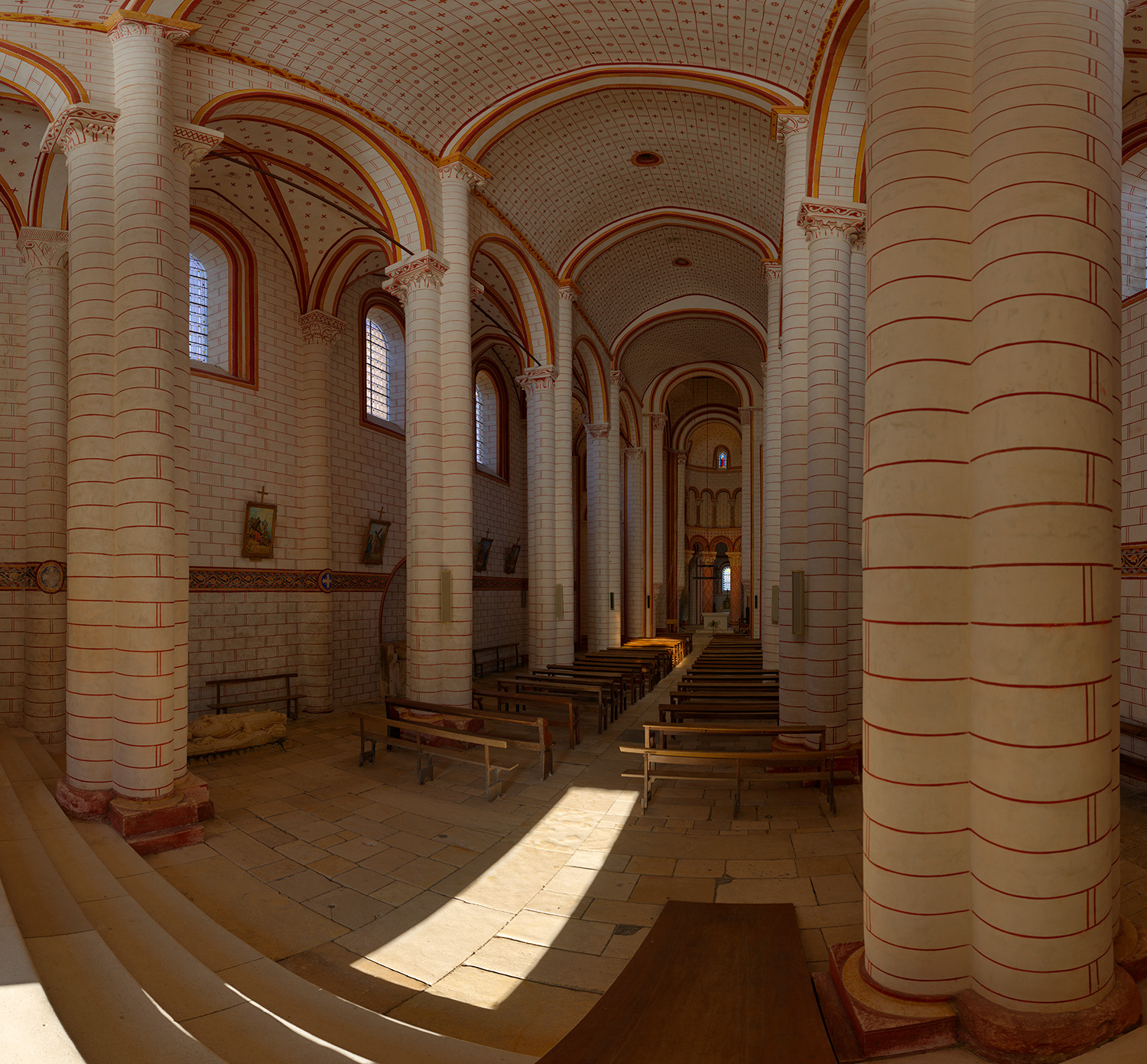 Collégiale Saint-Pierre, intérieur, IV