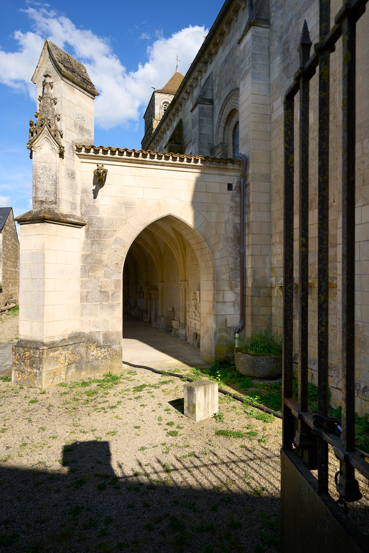 Abbaye de Saint-Jouin de Marne