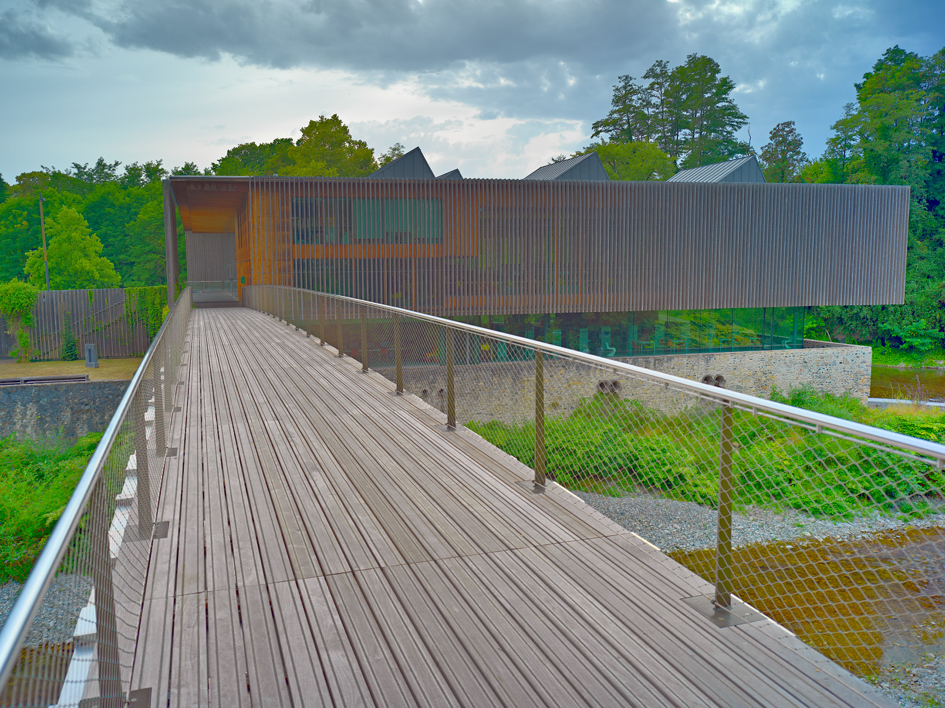 Pont vers la médiathèque