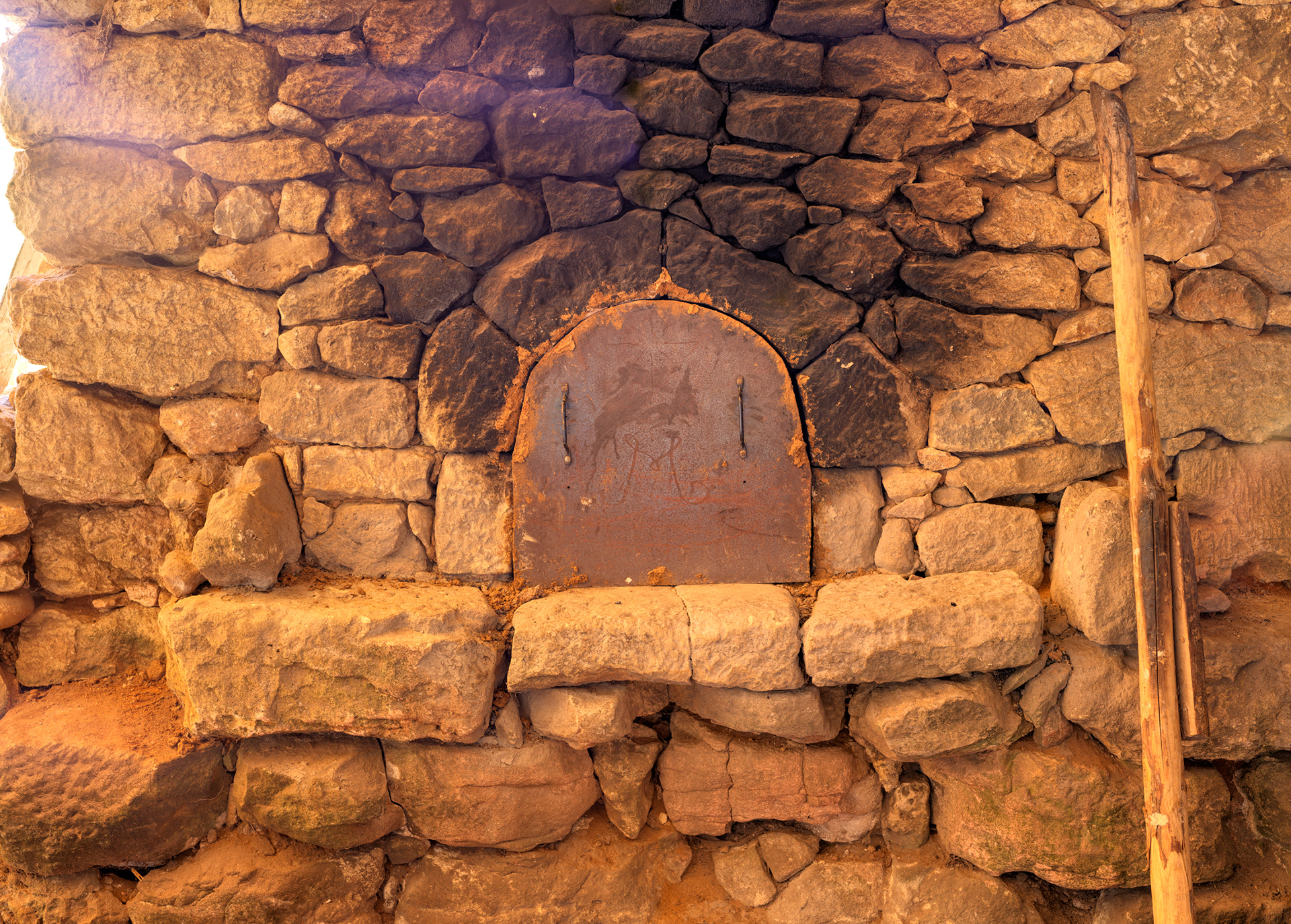 Village médiéval de la Madeleine, V