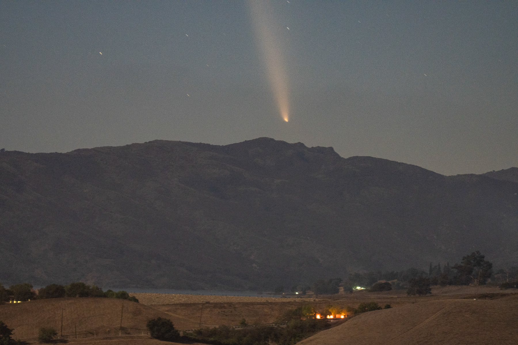 Comet  C/2023 A3 Tsuchinshan–ATLAS - Oak View 00898