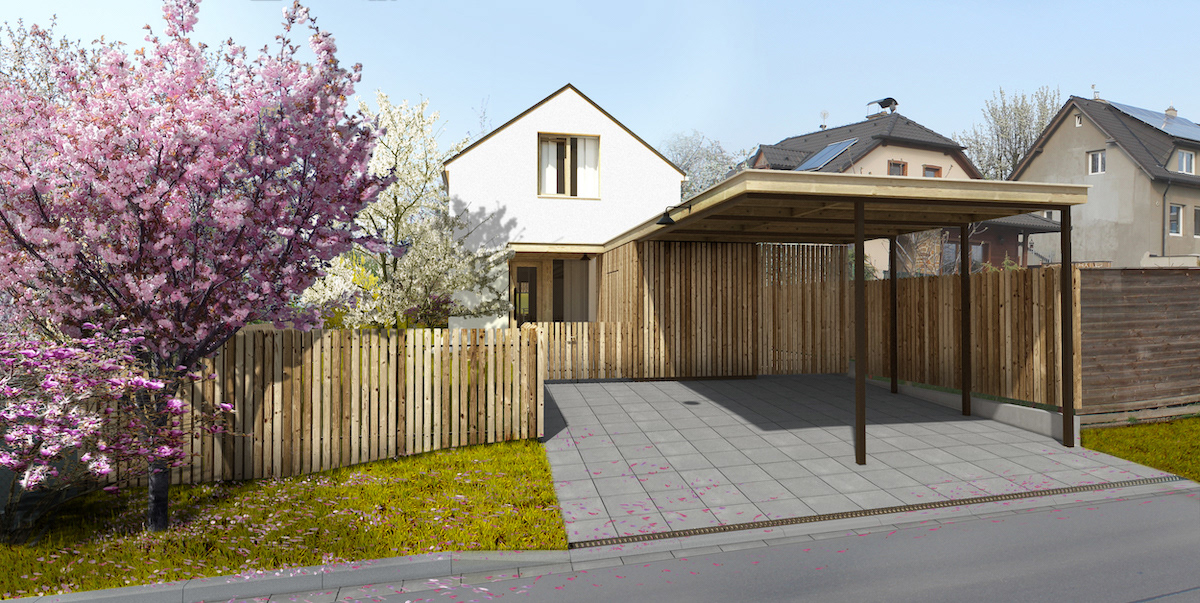 Pohled z ulice. Bílý štít domu. Plot ve stejném designu jako dřevěný obklad. Vjezdu dominuje kryté parkovací stání.