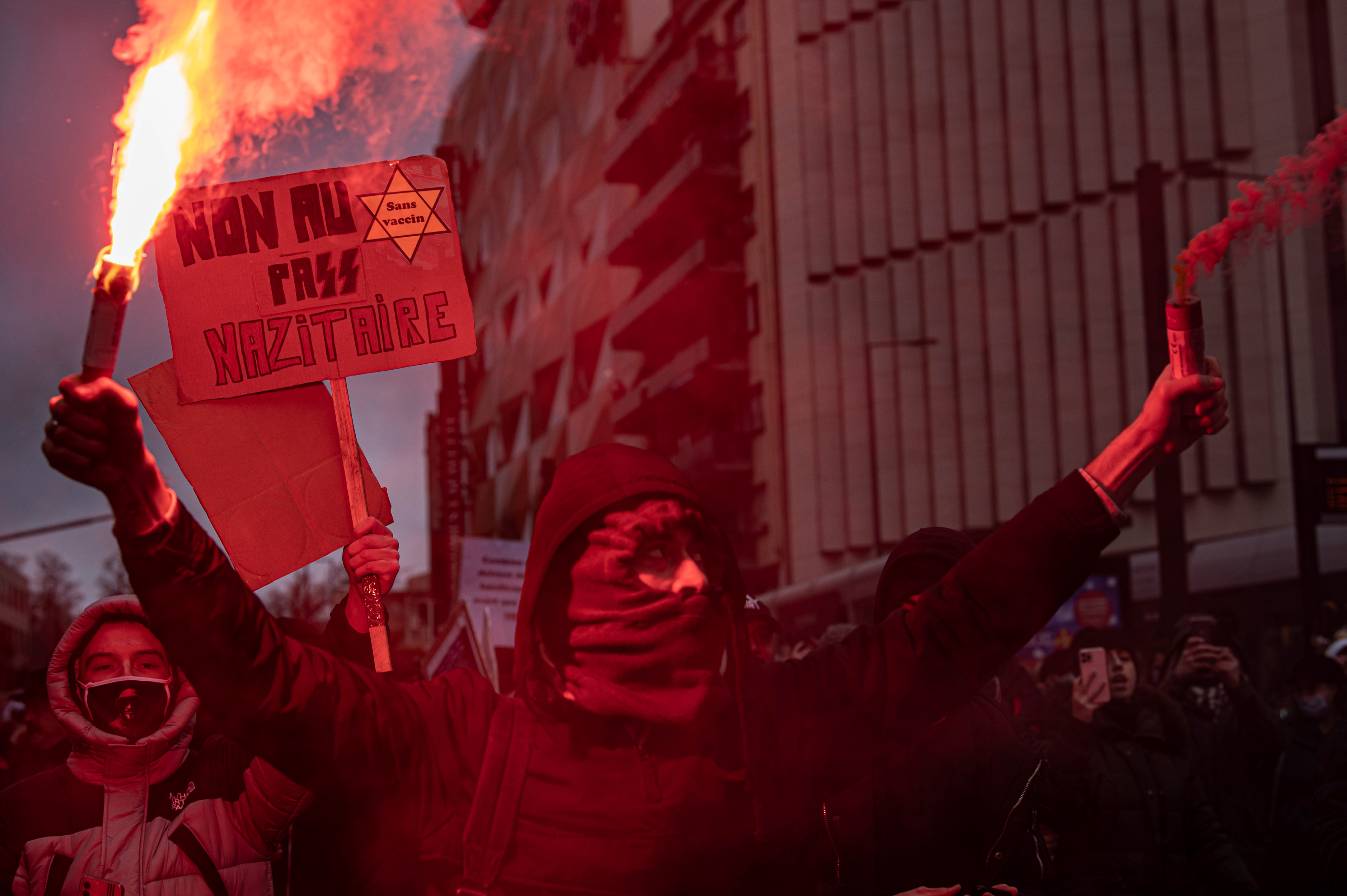 Erste Demonstration gegen Corona-Maßnahmen in Luxemburg Stadt - 4.12.2021