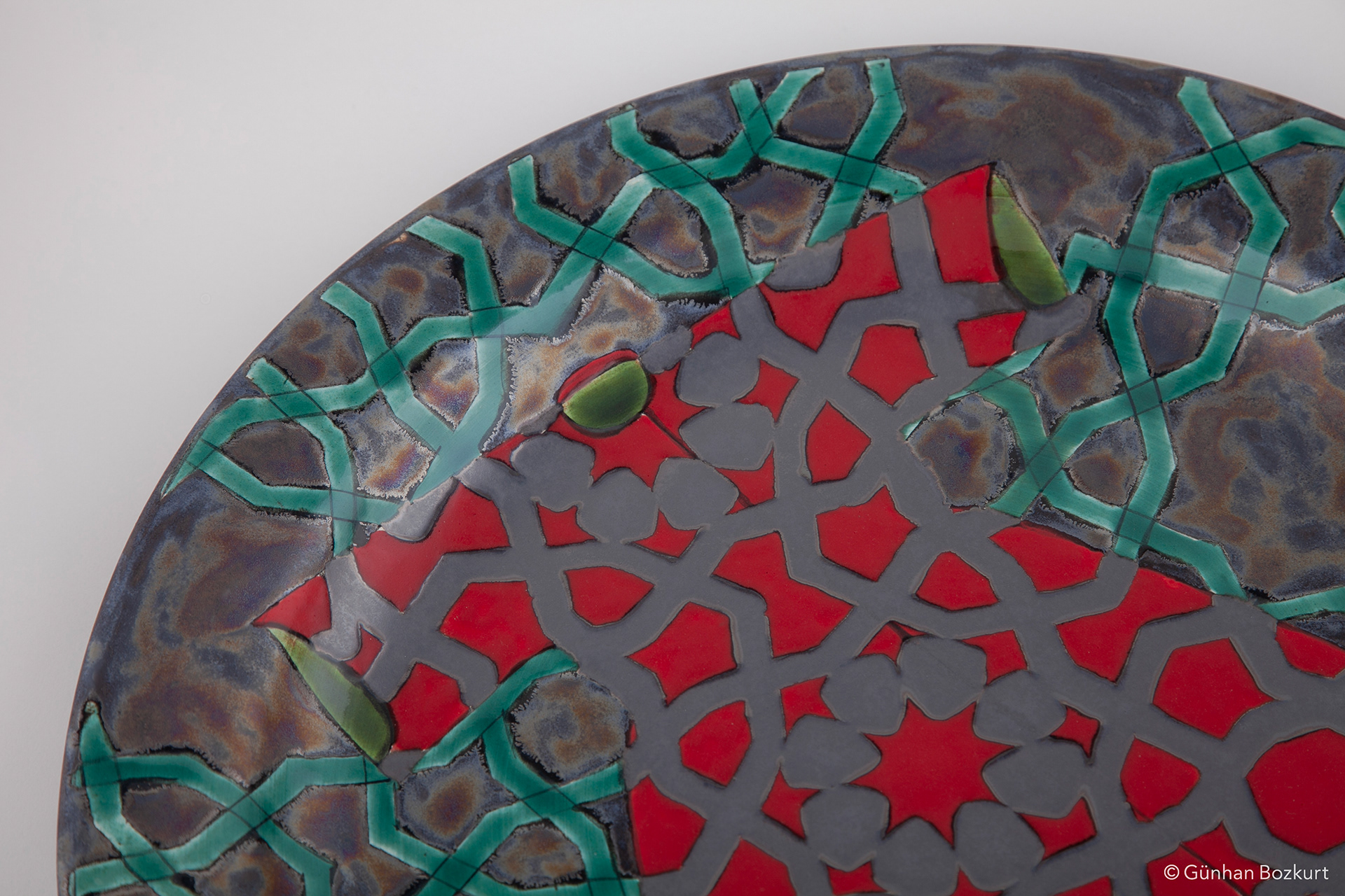 Kaftan / ceramic plate, Ø 40 cm