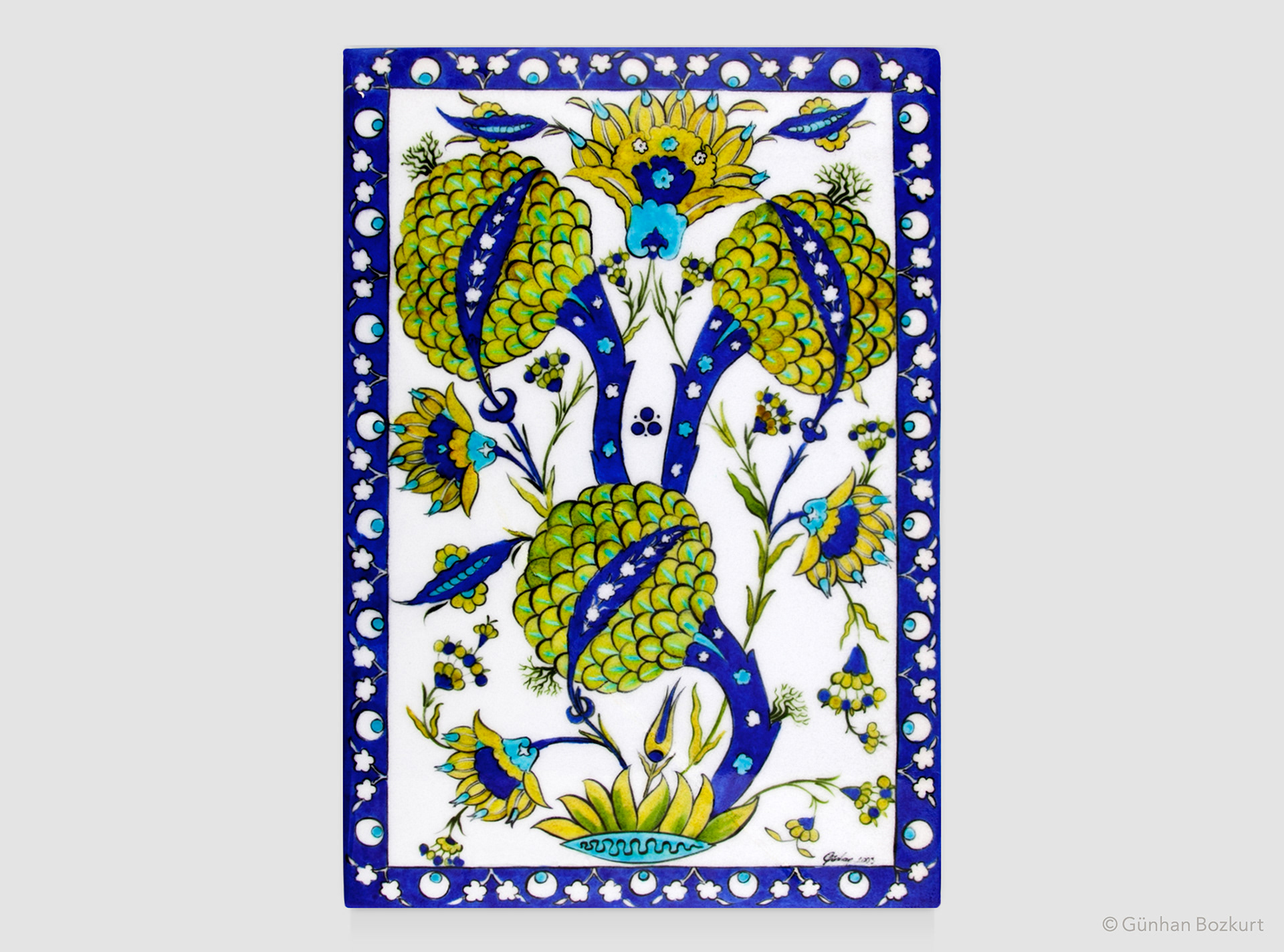 Based on an original Iznik deep dish with softly foliated rim, c. 1550. Calouste Gulbenkian Foundation Museum, Lisbon / quartz tile, 40 × 30 cm