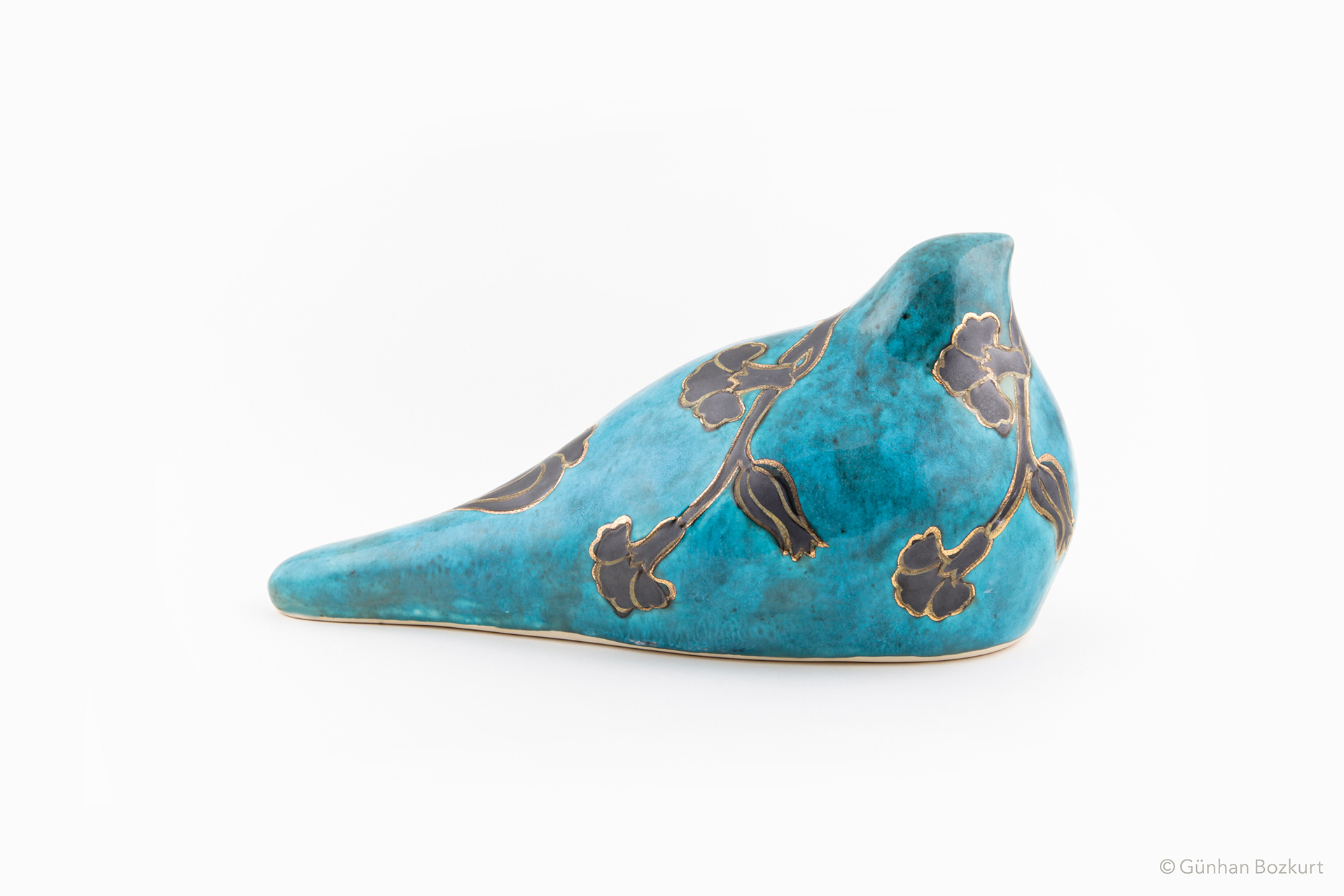 Bird / ceramic sculpture, h. 15 cm, w. 30 cm