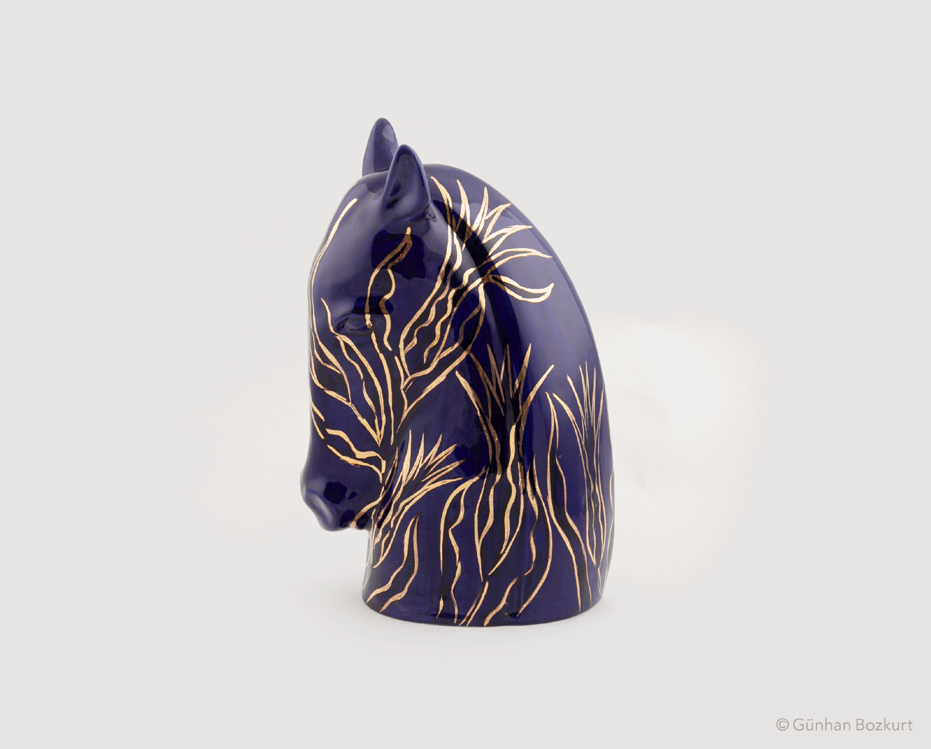 Horse / ceramic sculpture, h. 31 cm, w. 16 cm
