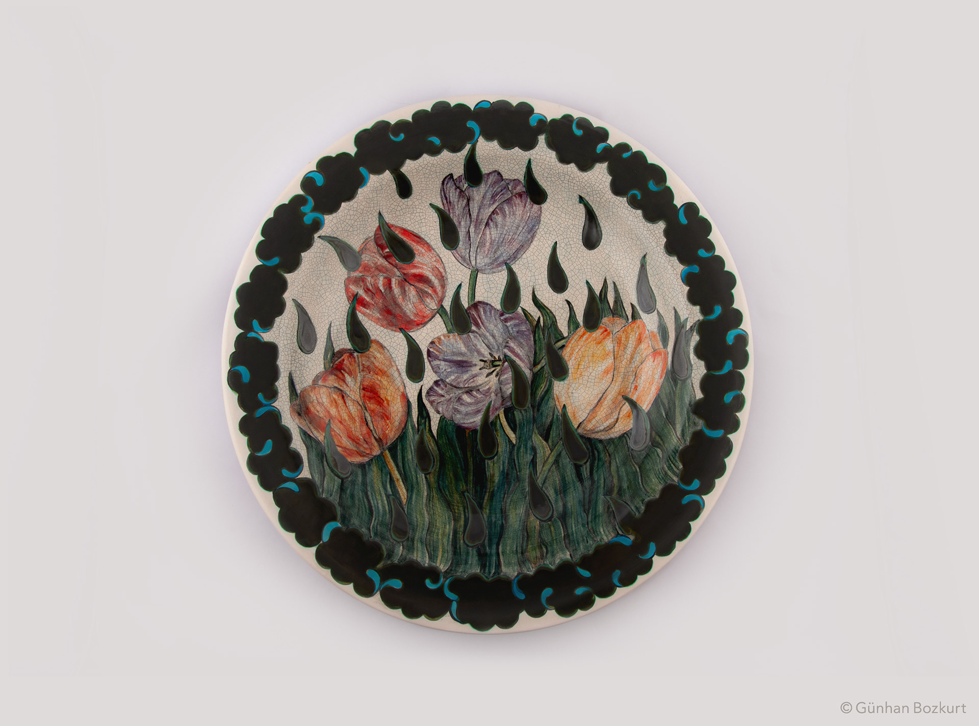 Tulips of Hasbahce & Clouds / ceramic plate, Ø 30 cm
