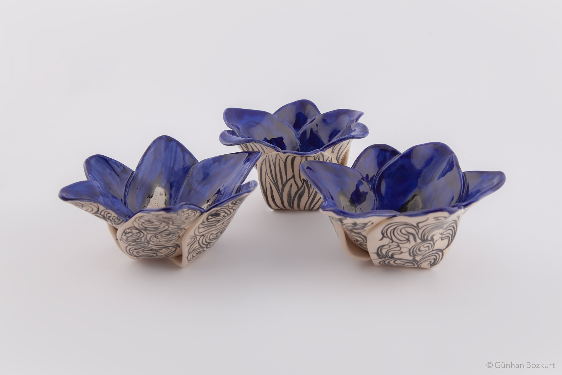 Tulips / ceramic bowls, each Ø 13–16 cm h. 10–12 cm