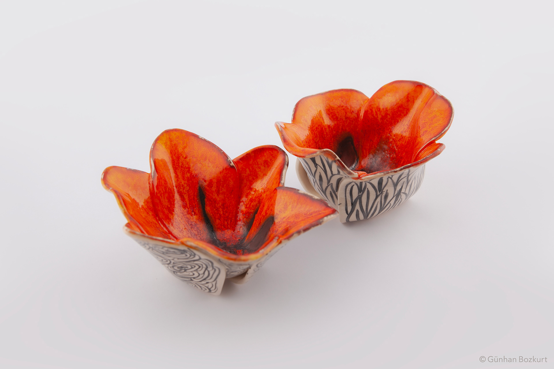 Tulips / ceramic bowls, each Ø 13–16 cm h. 10–12 cm