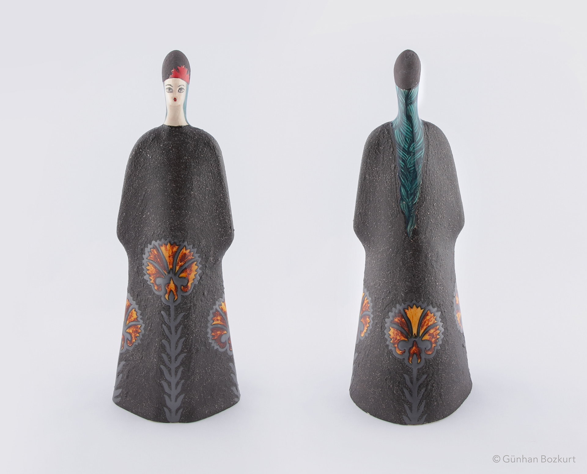 Woman Figure in Kaftan / ceramic sculpture, h. 38 cm, w. 13 cm — front & back views