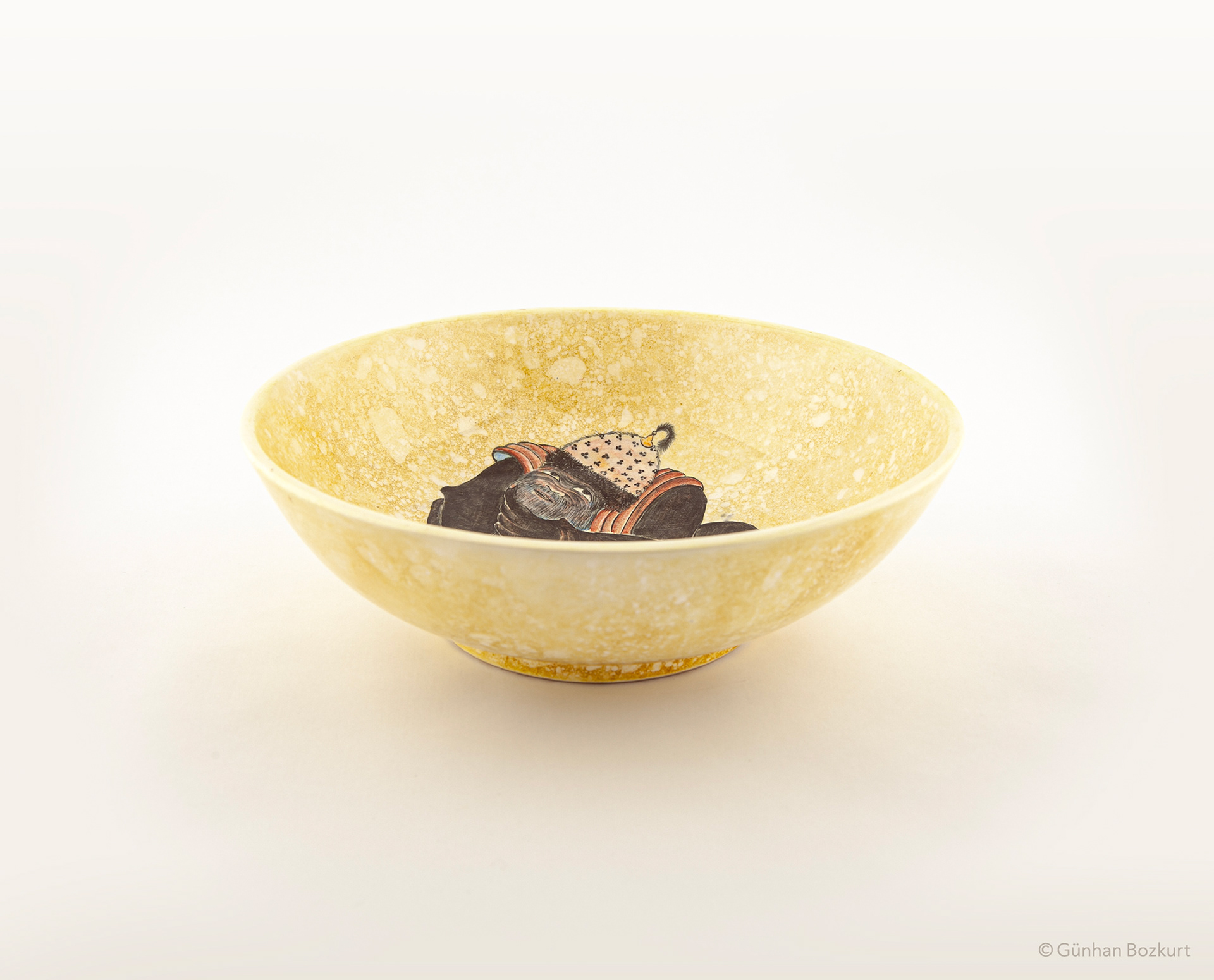 Sitting Giant / ceramic bowl, Ø 30 cm