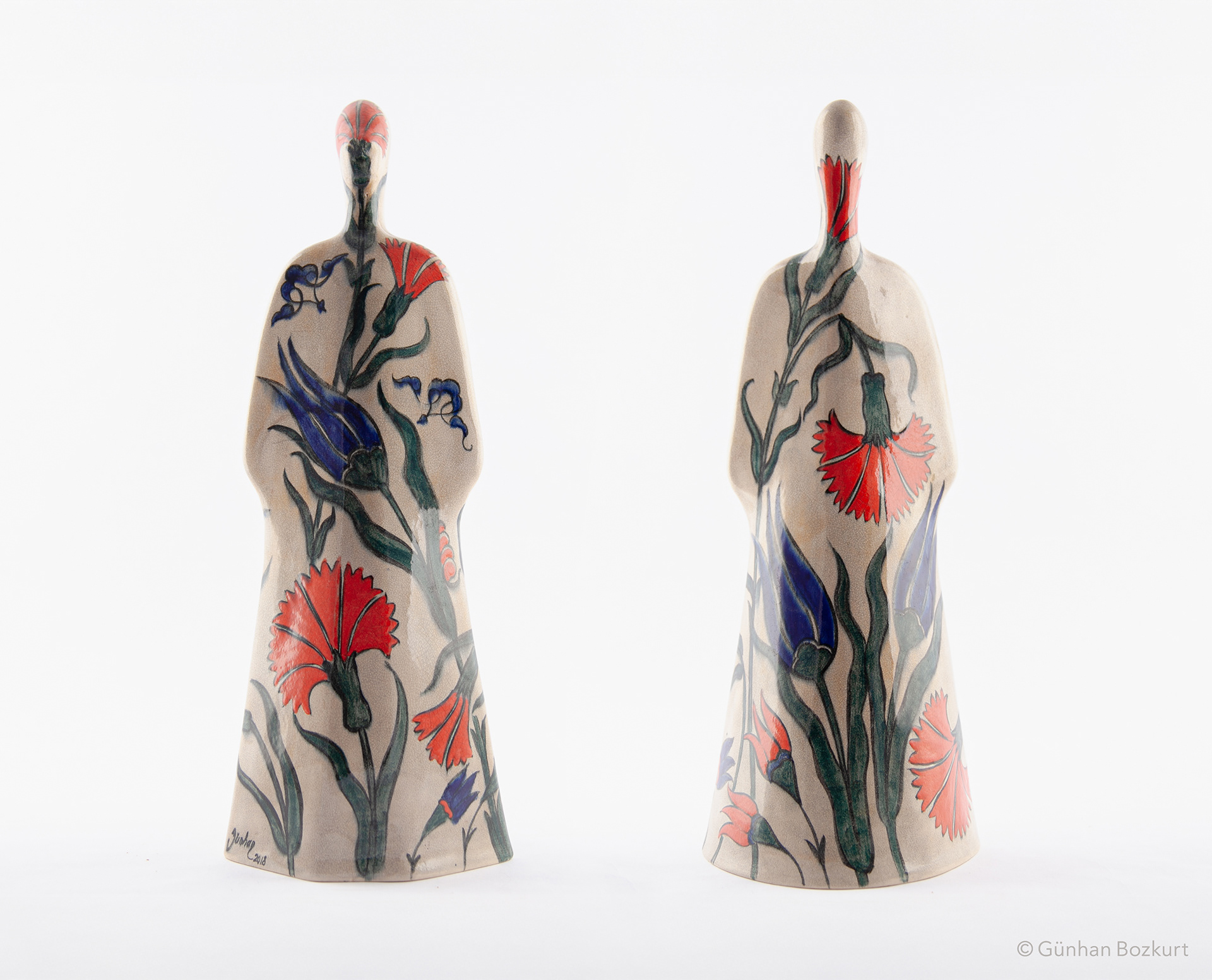 Woman Figure in Kaftan / ceramic sculpture, h. 38 cm, w. 13 cm — front & back views