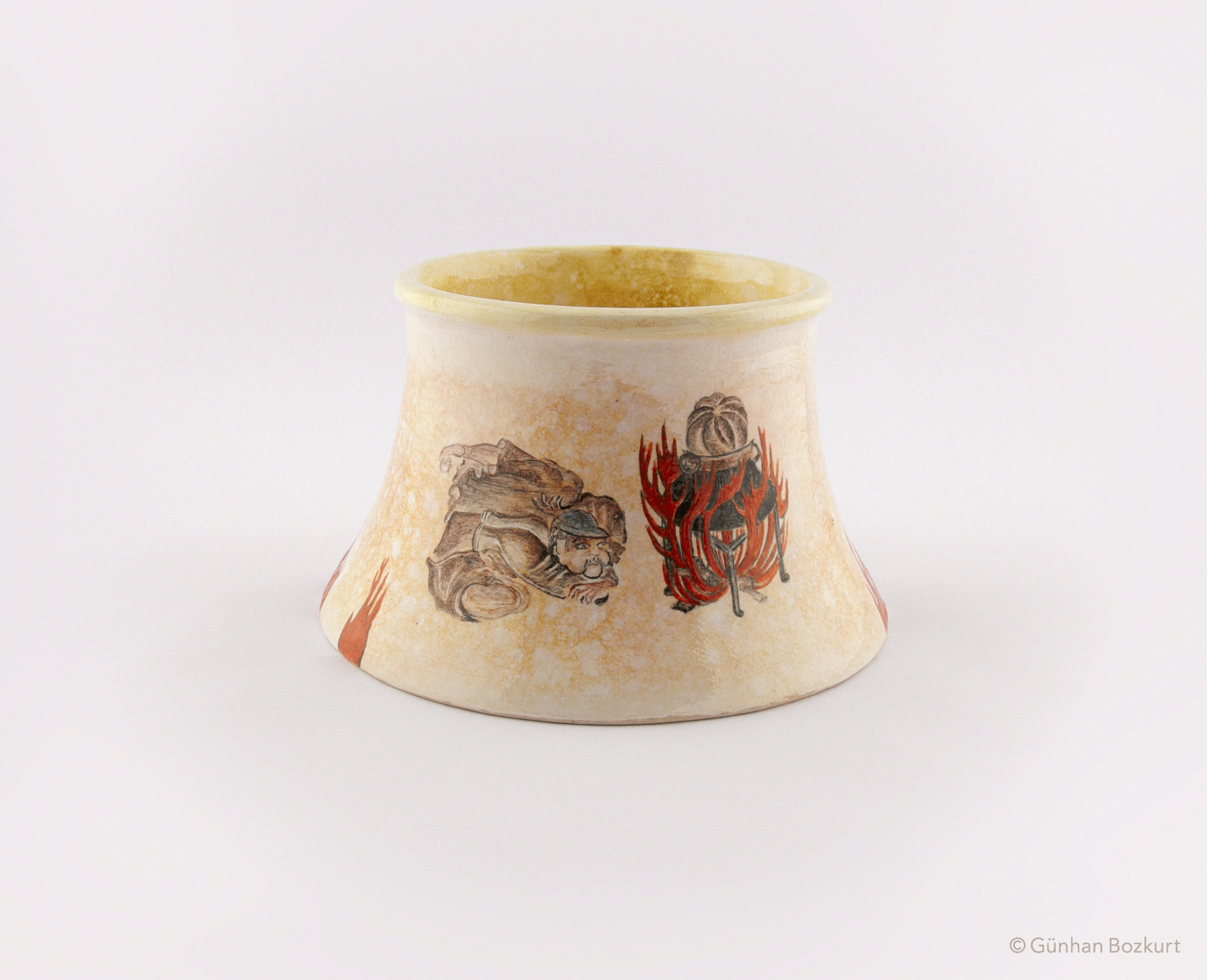 Yoruk Camp / ceramic cauldron, h. 20 cm