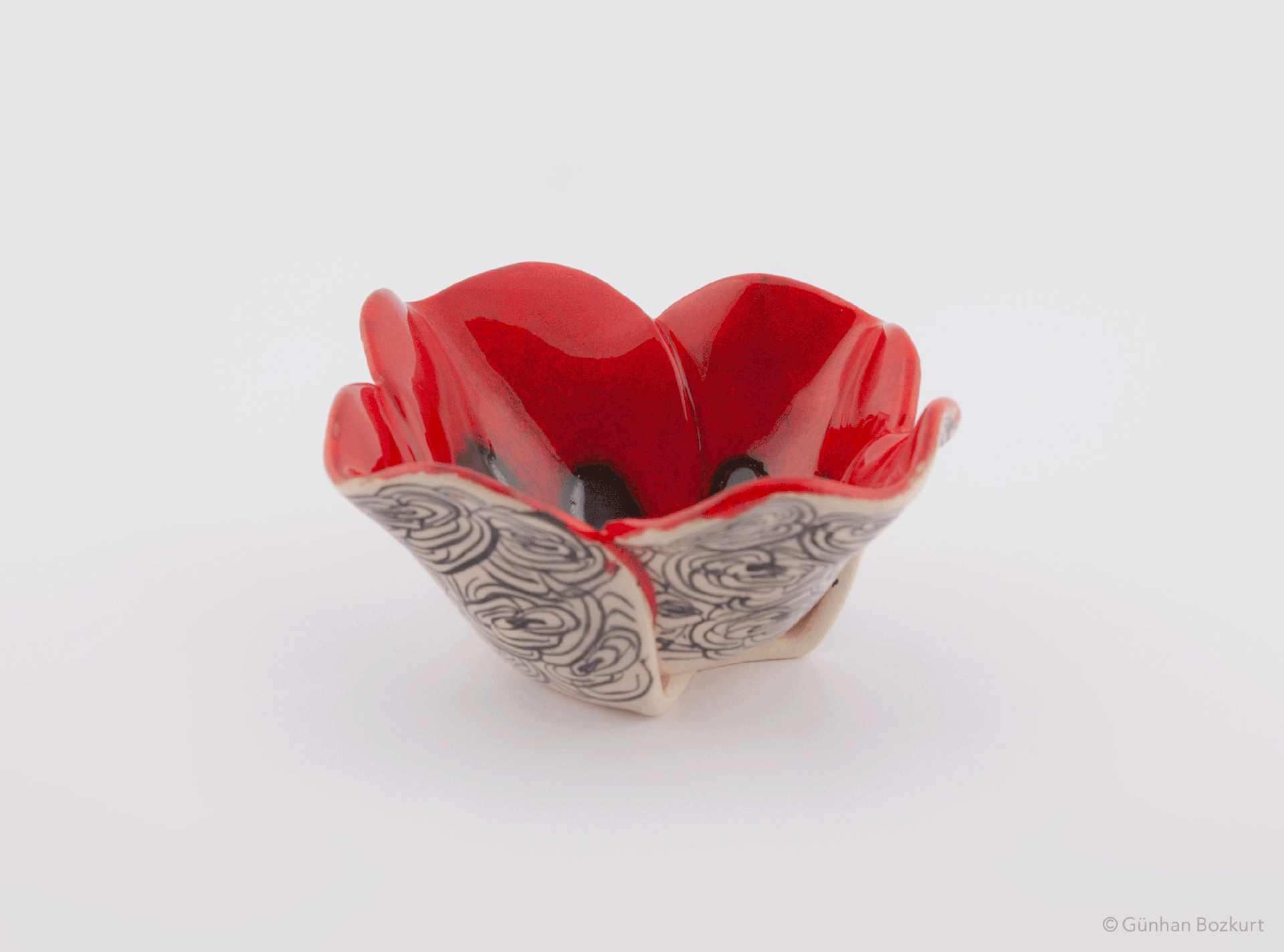 Tulip / ceramic bowl, Ø 13–16 cm h. 10–12 cm