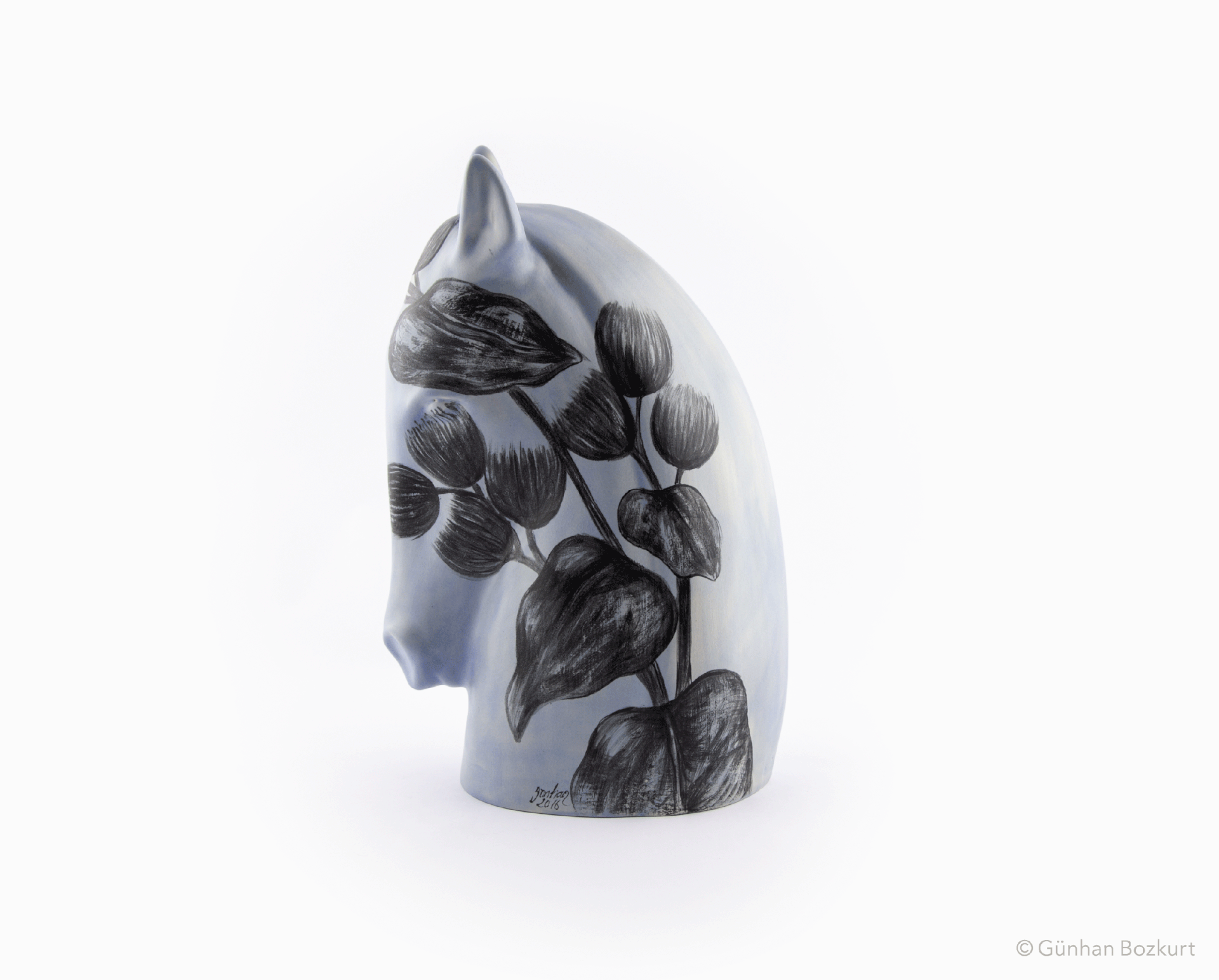 Horse / ceramic sculpture, h. 31 cm, w. 16 cm