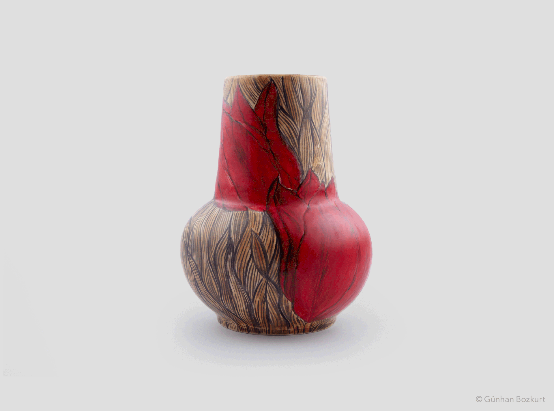Saz Leaves: Red Tulips / bulbous ceramic vase (detail), Ø 18 cm, h. 25 cm