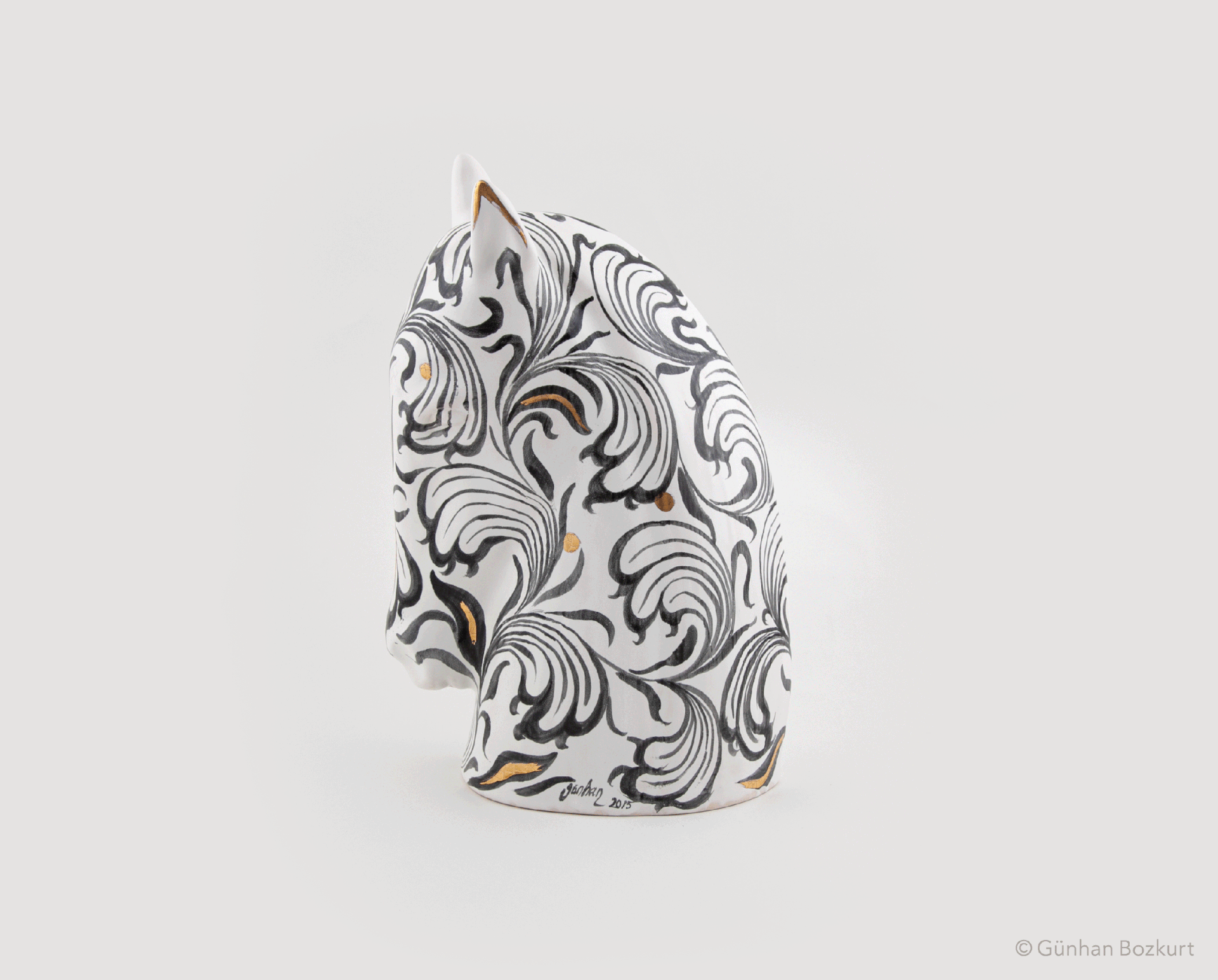Horse / ceramic sculpture, h. 31 cm, w. 16 cm