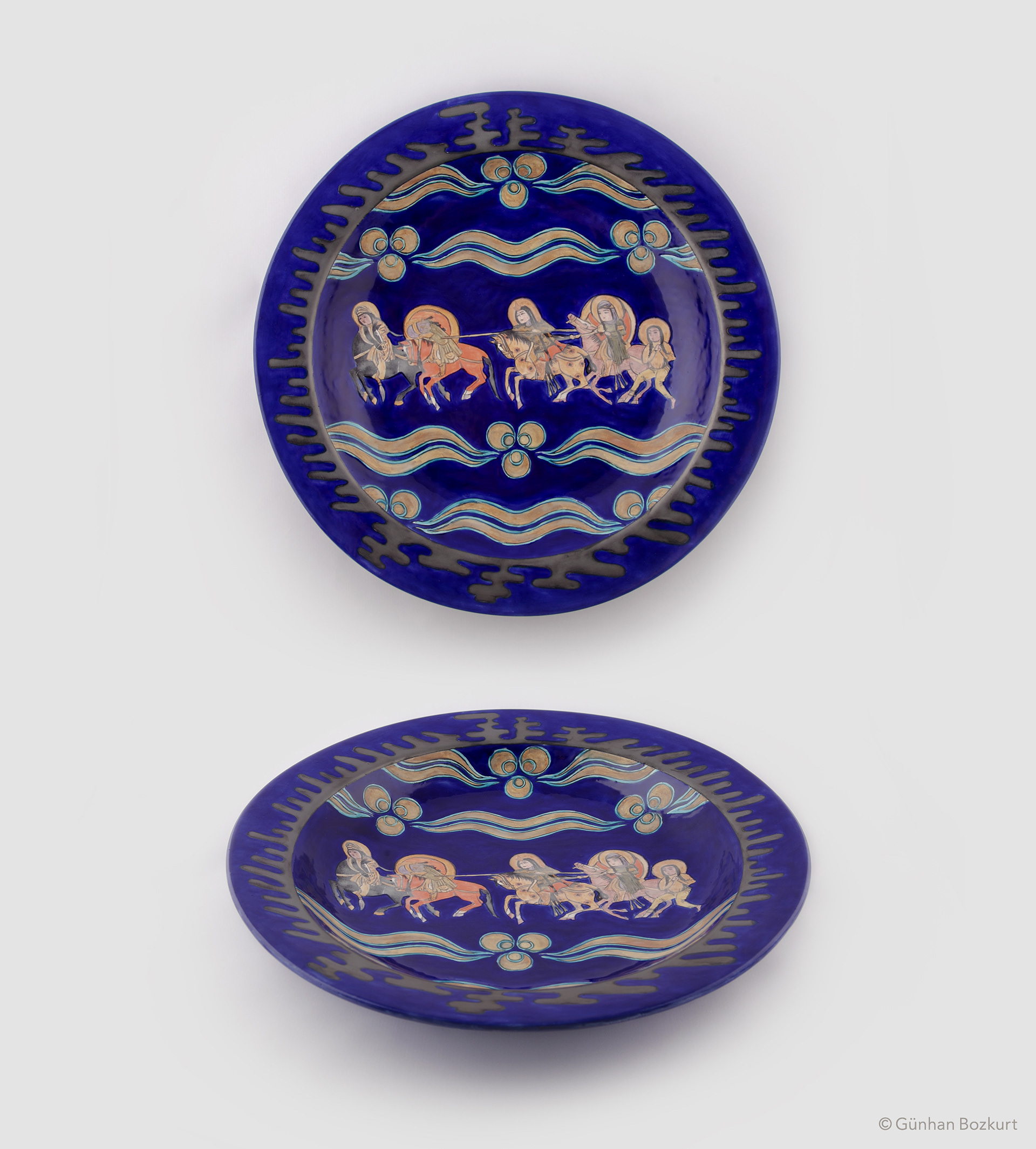 Varka & Golshah: The Cavalry / ceramic plate, Ø 40 cm