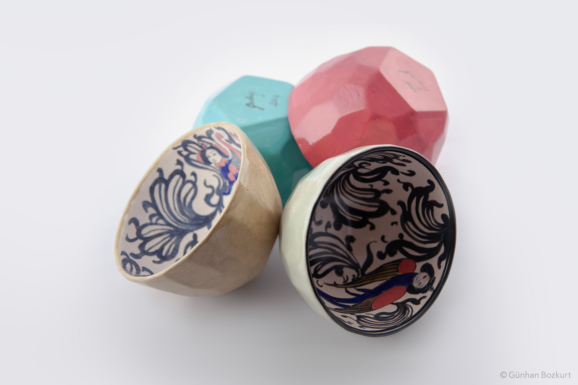 Sirens / faceted ceramic bowls, each Ø 15 cm, h. 9 cm