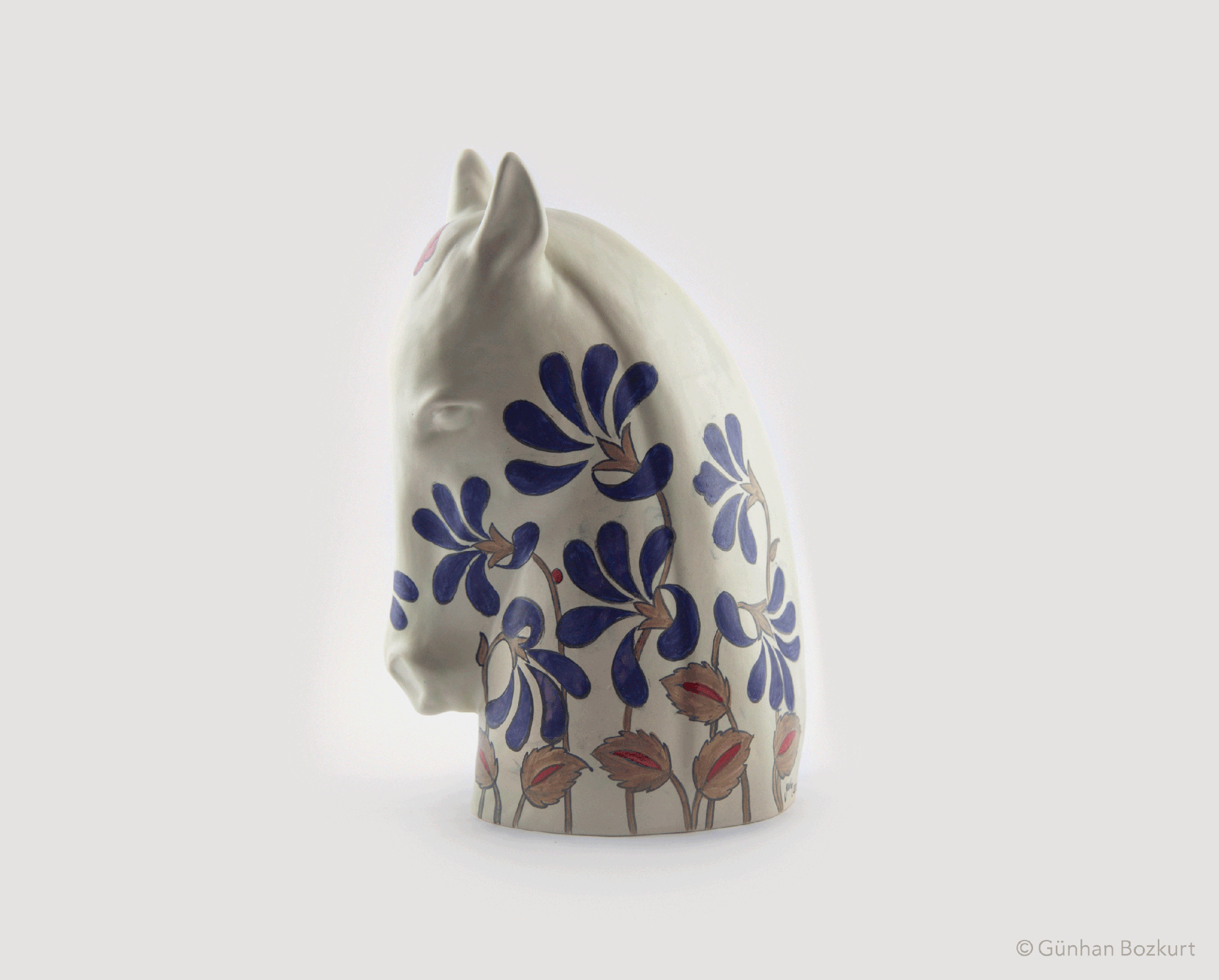 Horse / ceramic sculpture, h. 31 cm, w. 16 cm
