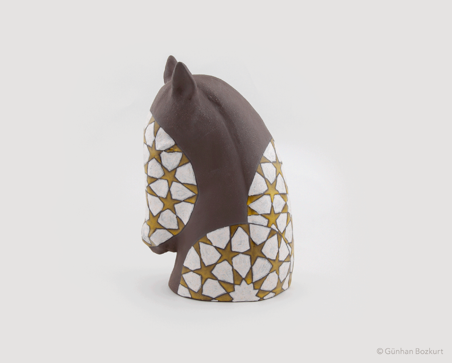Horse / ceramic sculpture, h. 31 cm, w. 16 cm