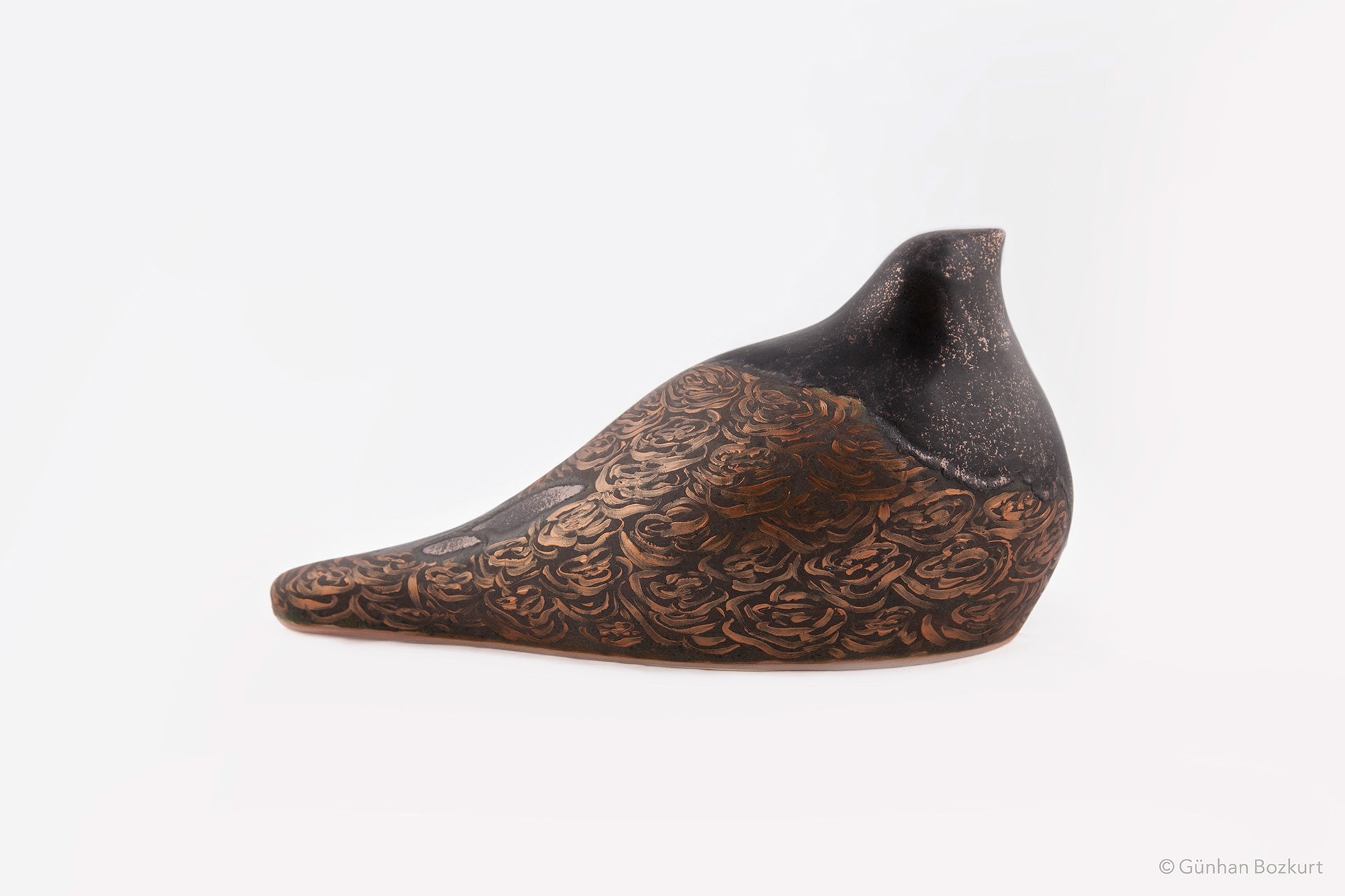 Bird / ceramic sculpture, h. 15 cm, w. 30 cm